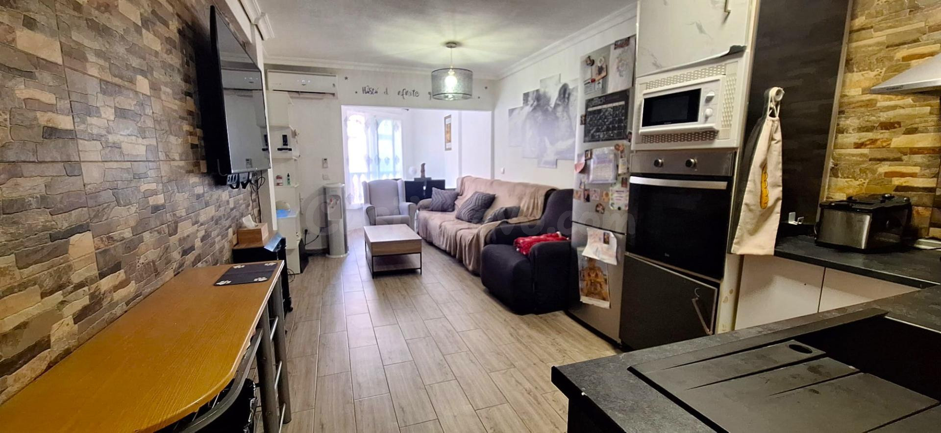 PISO FAMILIAR EN COLONIA MADRID COLINDANTE CON AV BENIARDÁ - foto 2