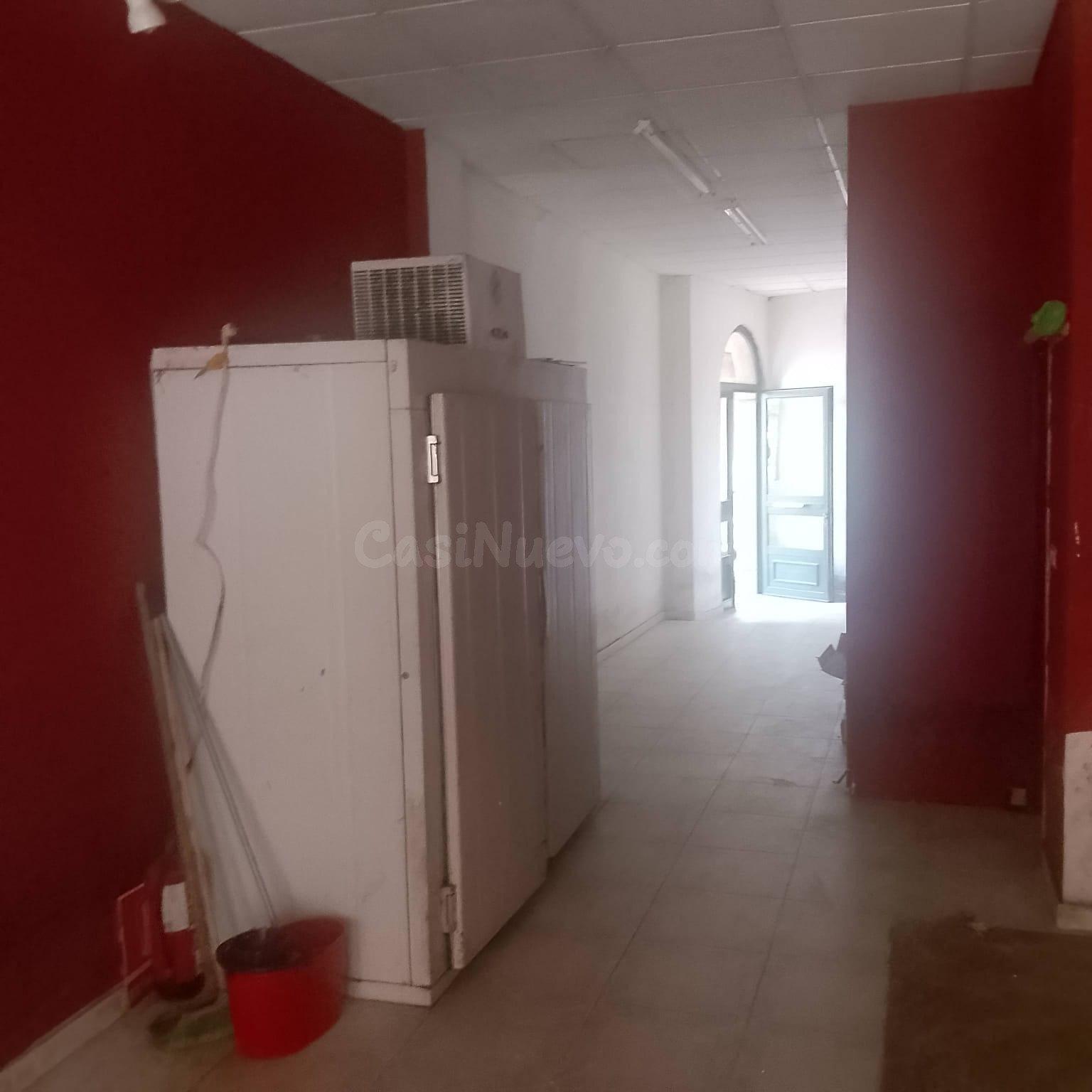 Local en alquiler en el centro de Cee – 110 m2, doble fachad - foto 8