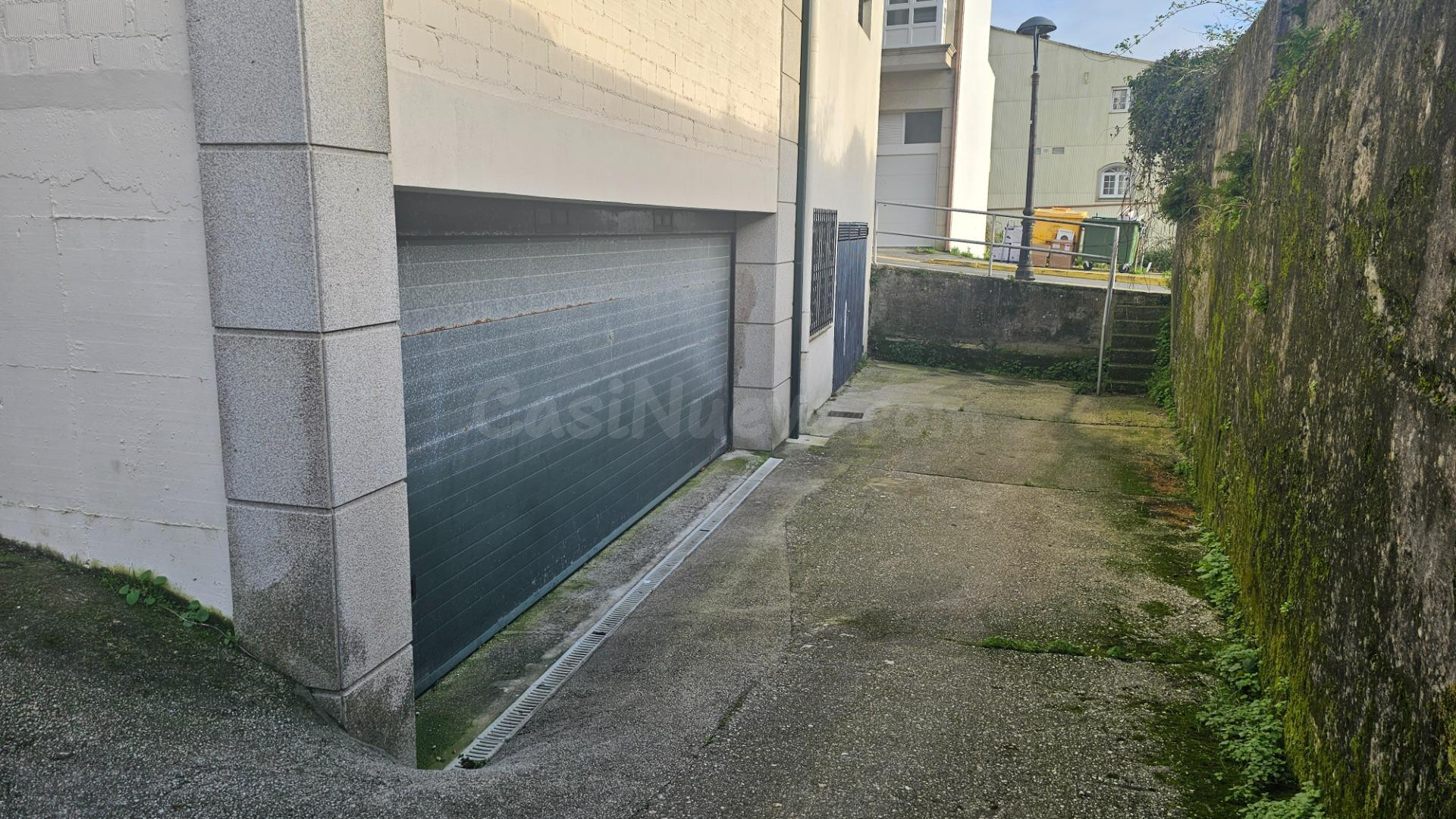 Local comercial en bruto con plaza de garaje en venta en Cee - foto 14