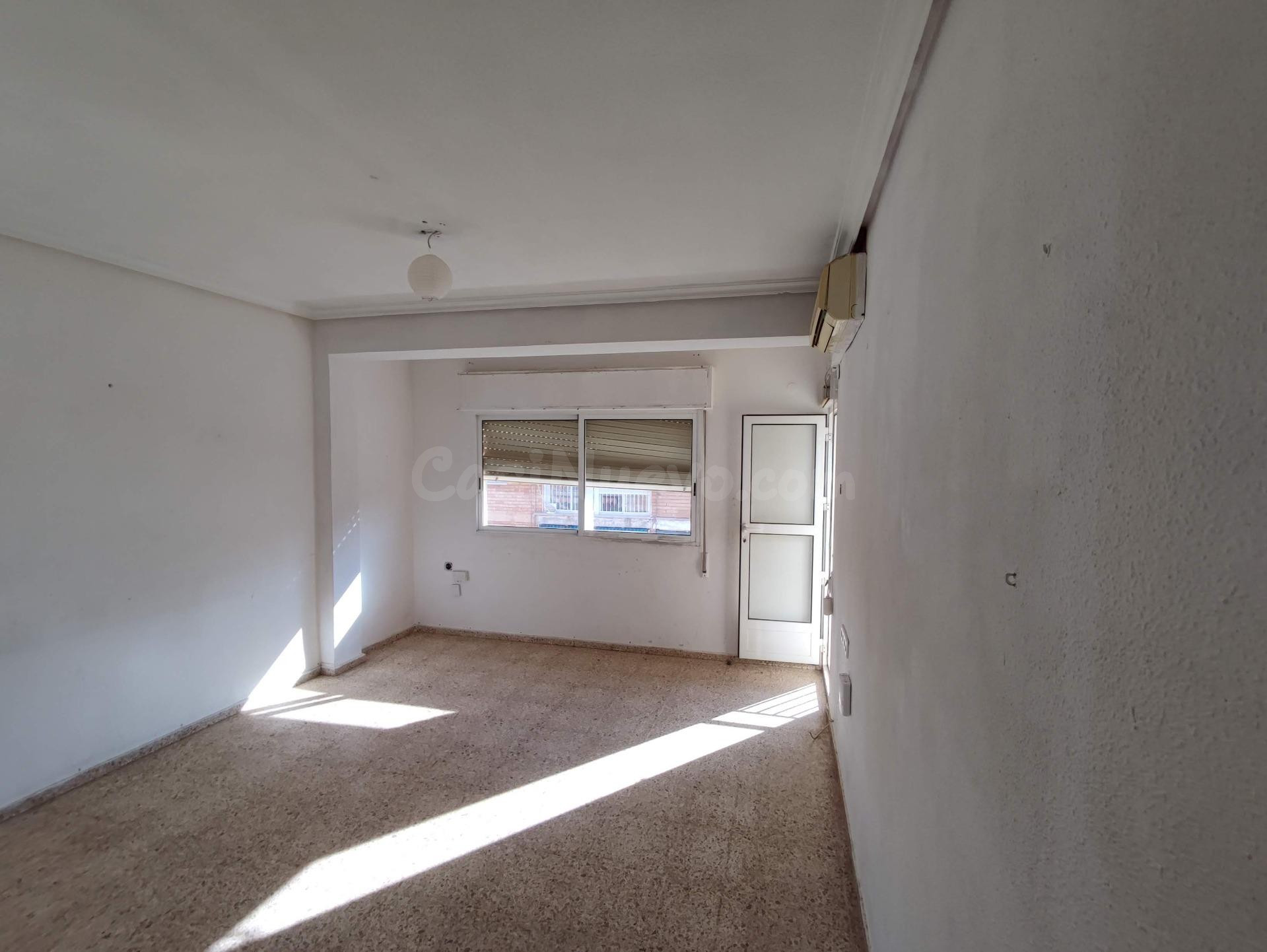 Venta de Piso en Calle Pavia - Bo Peral Cartagena - foto 2