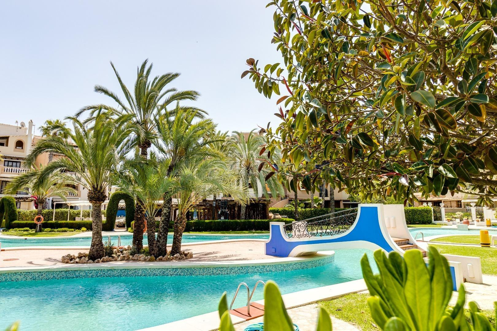 Maravilloso piso bajo (aprox. 72 m2) con gran terraza en la  - foto 34