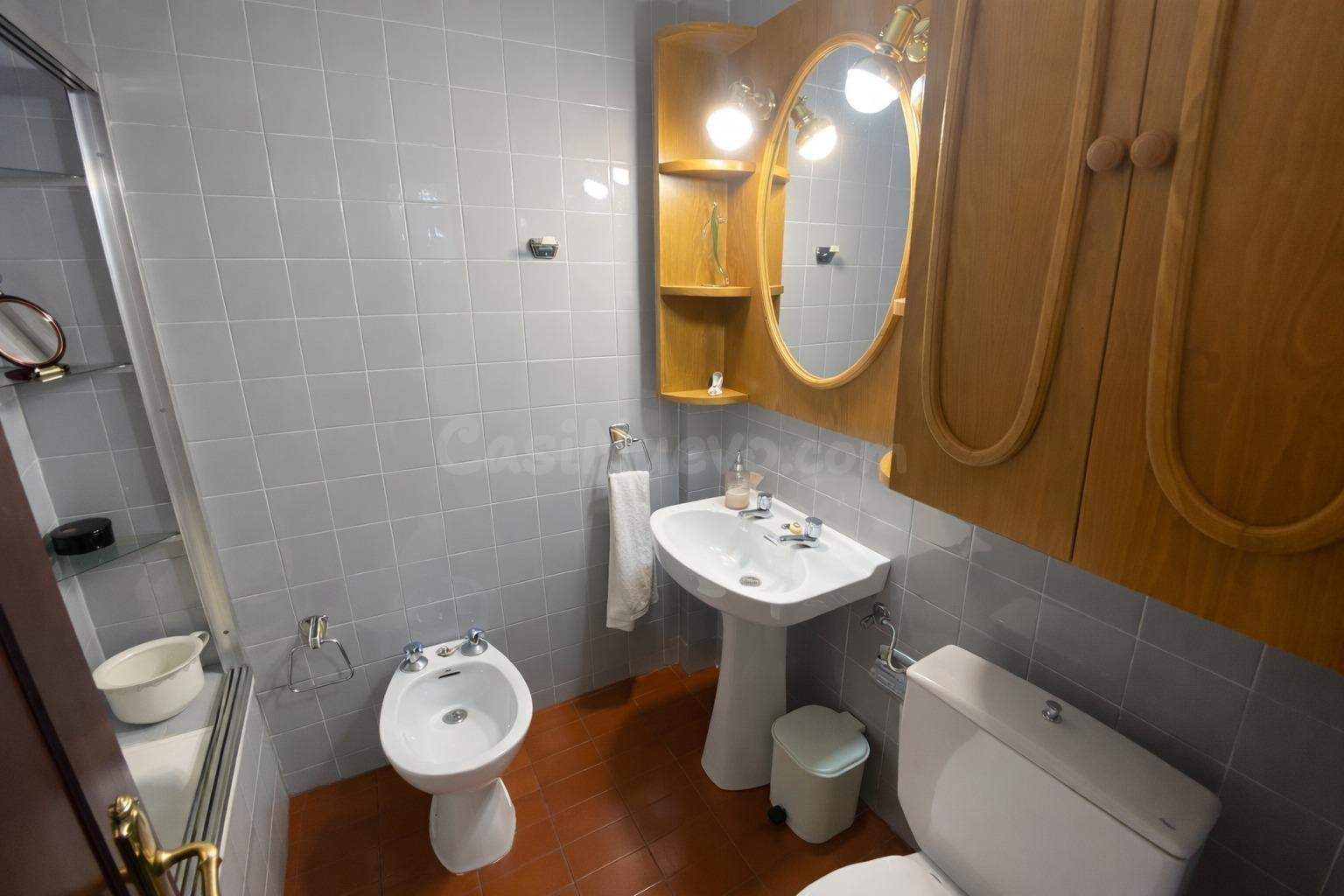 Amplio piso de 3 dormitorios con balcón en plena Calle Real  - foto 16