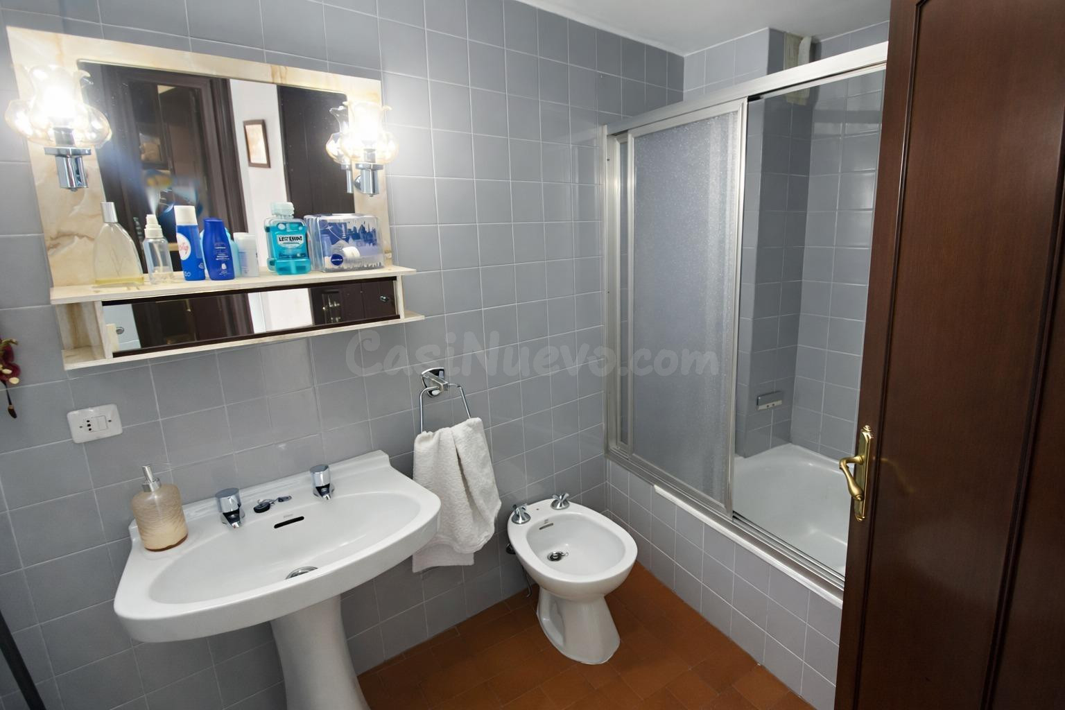 Amplio piso de 3 dormitorios con balcón en plena Calle Real  - foto 18