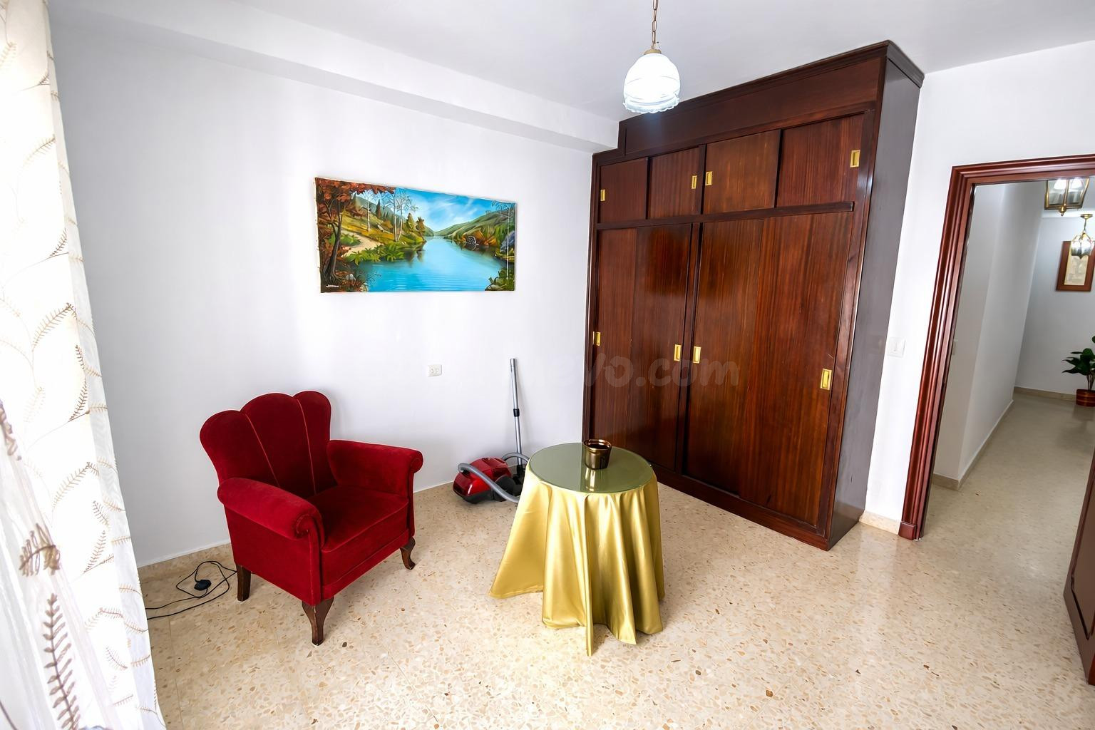 Amplio piso de 3 dormitorios con balcón en plena Calle Real  - foto 22