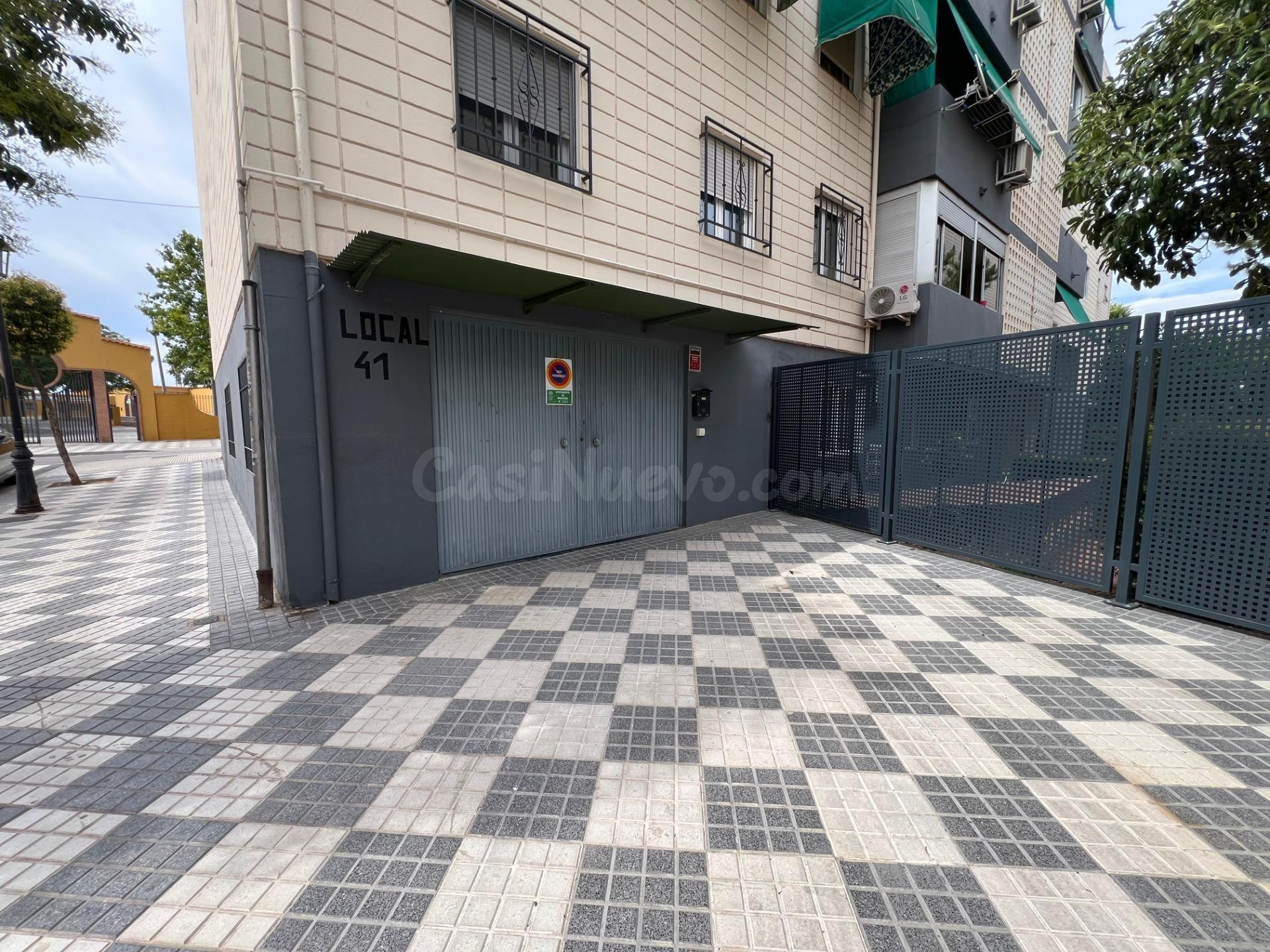 Espacioso local comercial en Maracena, con oficinas, almacén - foto 13