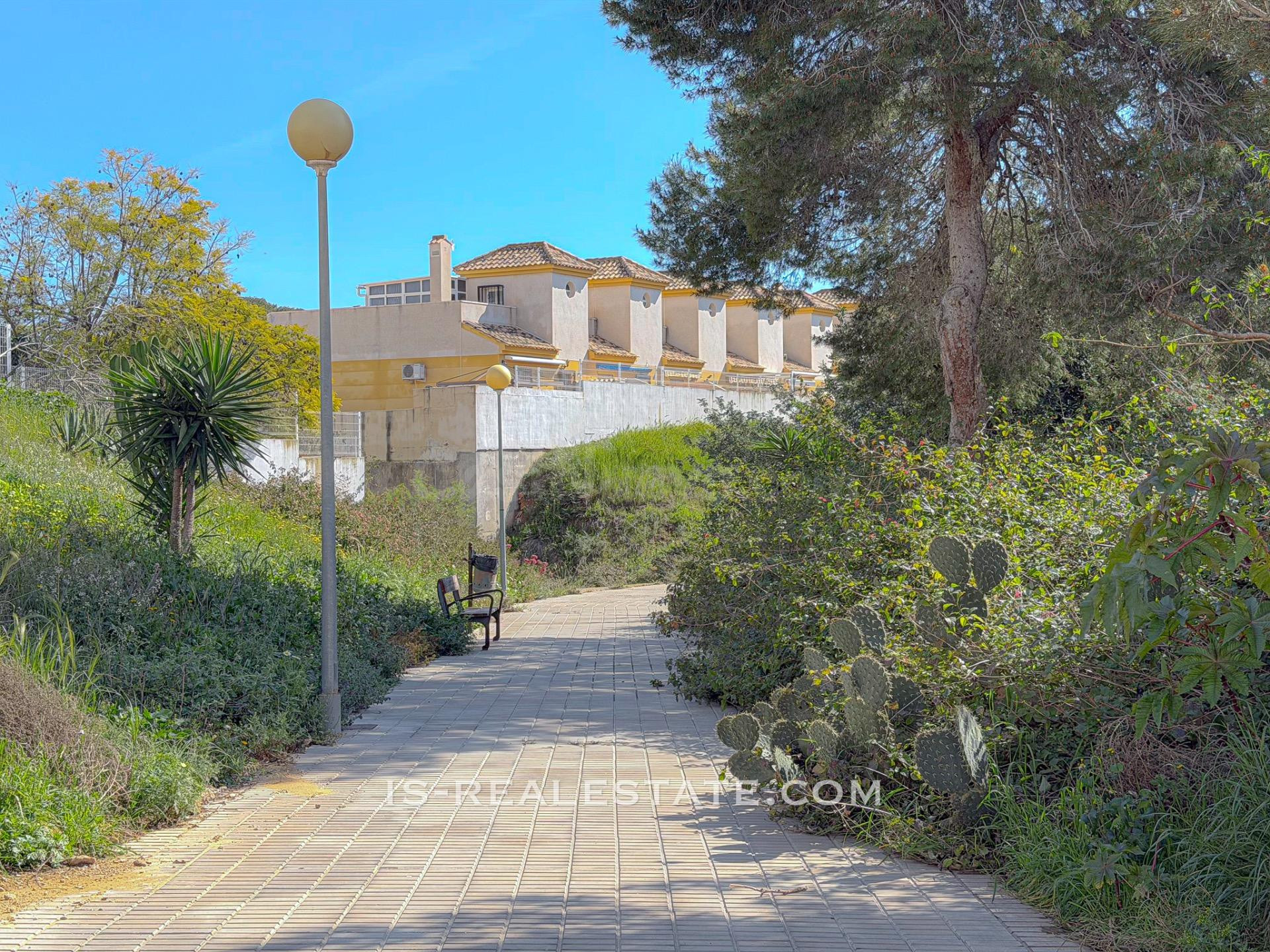 Dream Hills! Encantador Bungalow listo para entrar a vivir e - foto 36