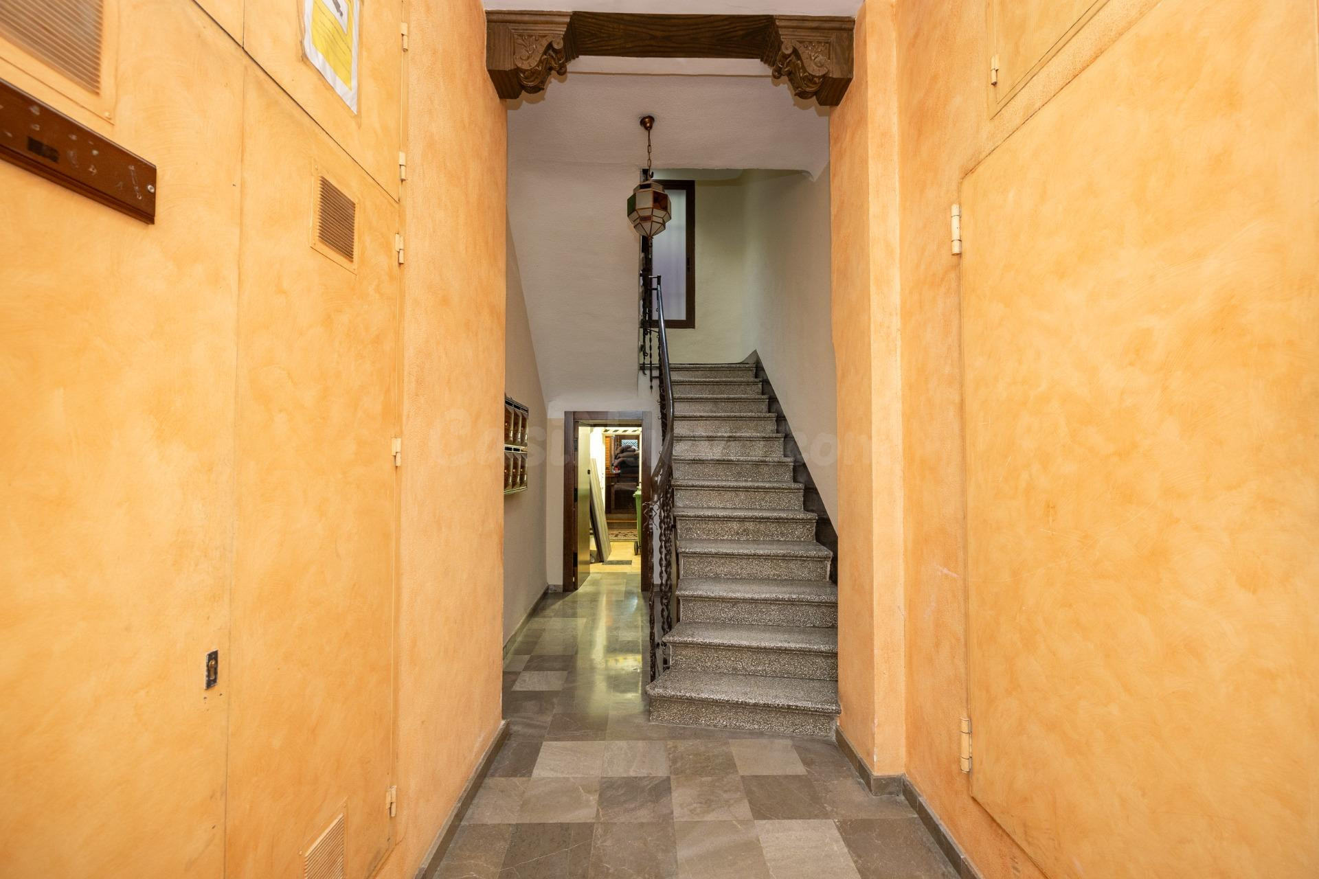 Edificio de 11 apartamento y un local. En Venta en el centro - foto 6