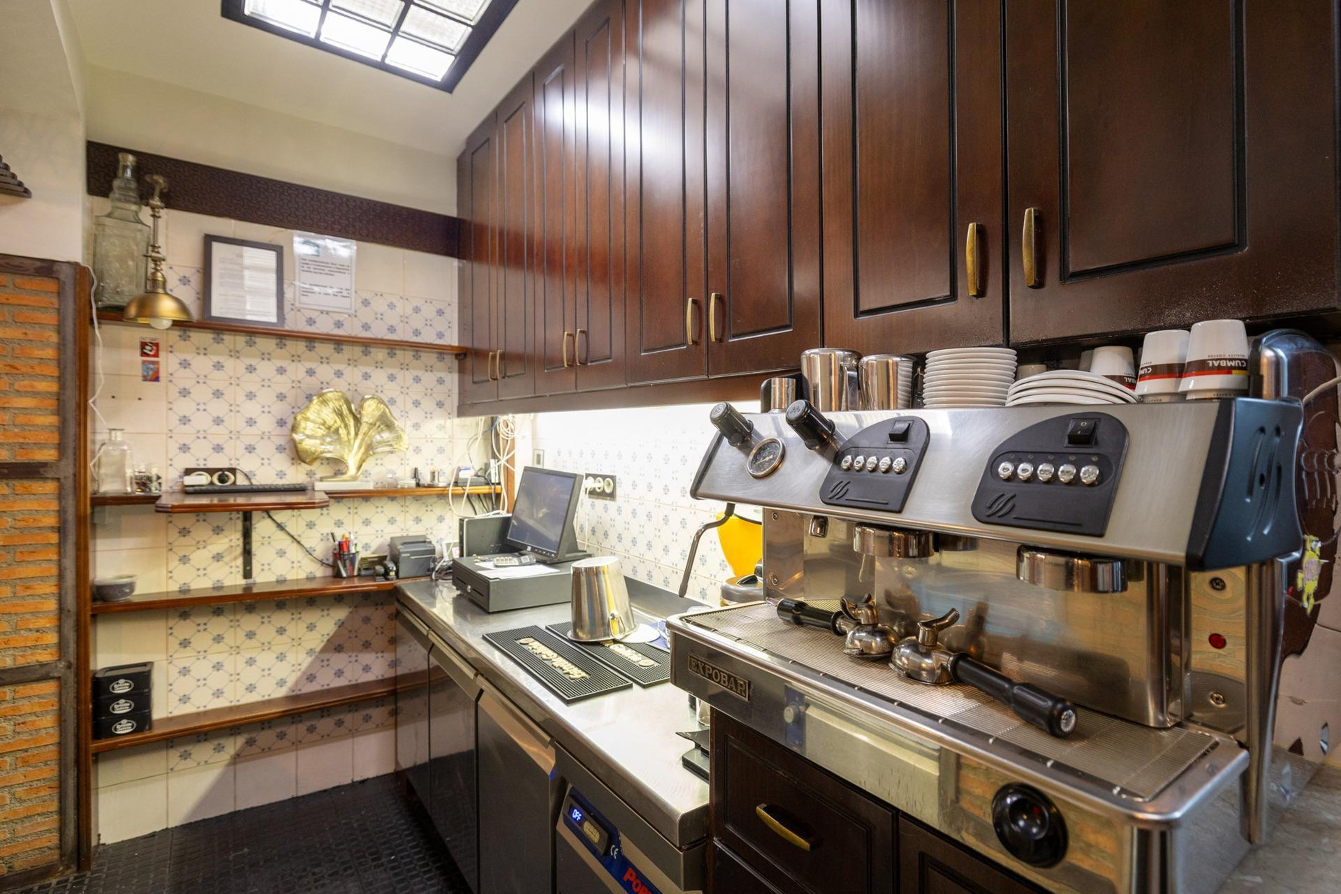 Edificio de 11 apartamento y un local. En Venta en el centro - foto 38