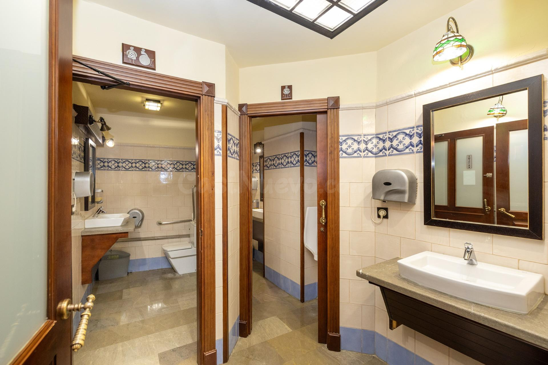 Edificio de 11 apartamento y un local. En Venta en el centro - foto 42