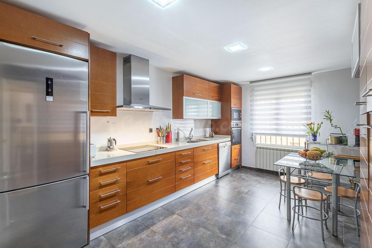 GRAN CASA CON PARCELA EN ALHENDIN - foto 6