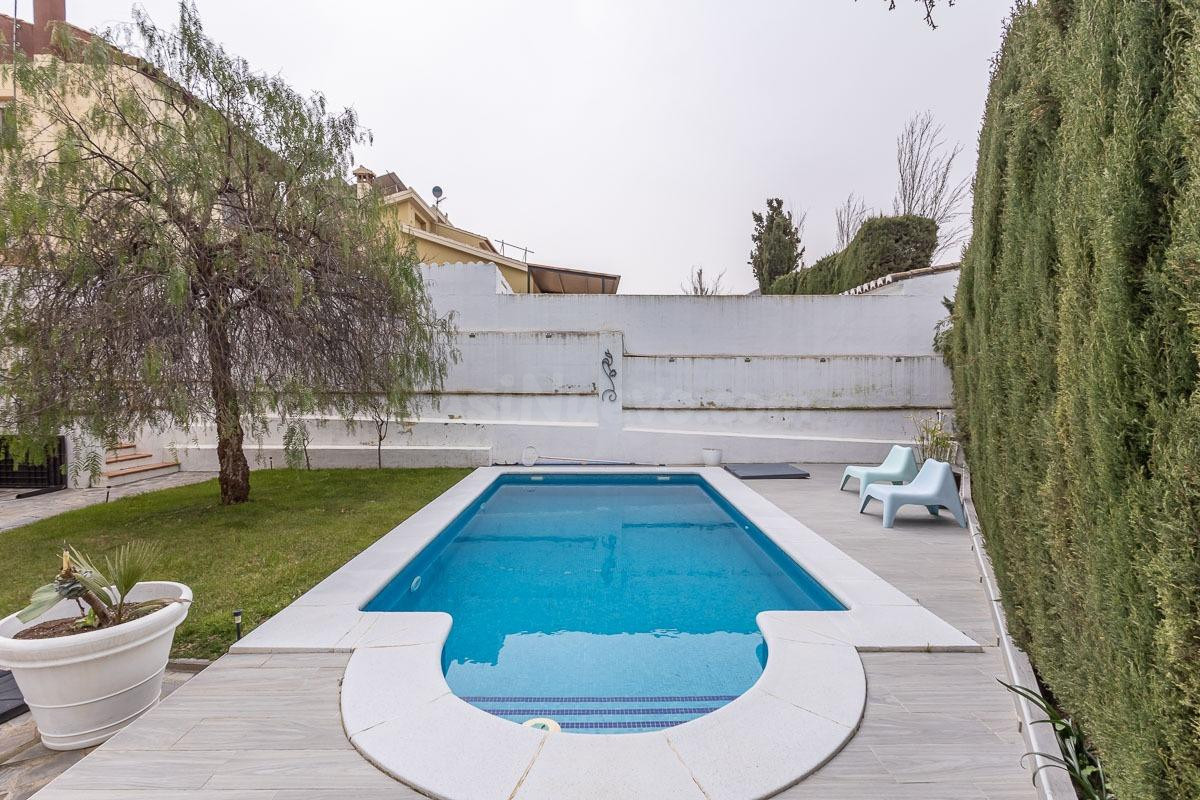 GRAN CASA CON PARCELA EN ALHENDIN - foto 36