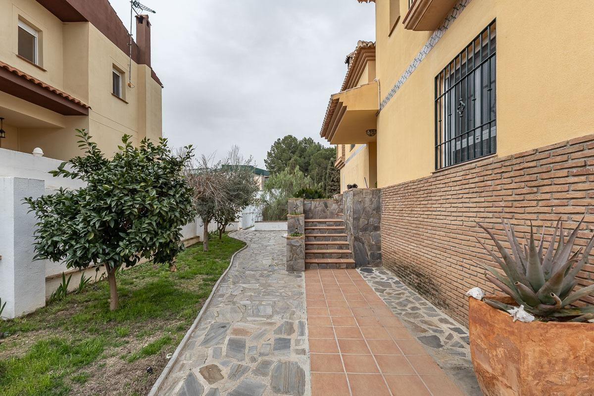 GRAN CASA CON PARCELA EN ALHENDIN - foto 39