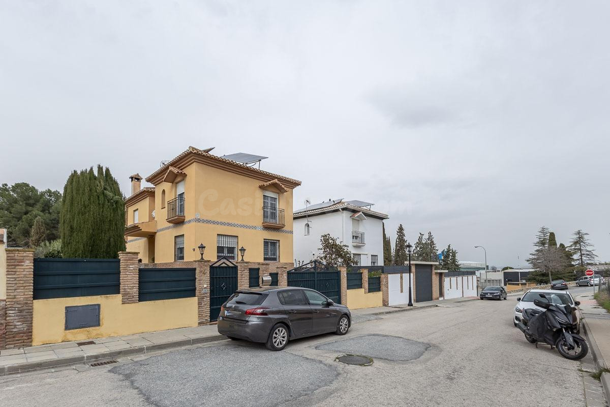 GRAN CASA CON PARCELA EN ALHENDIN - foto 42