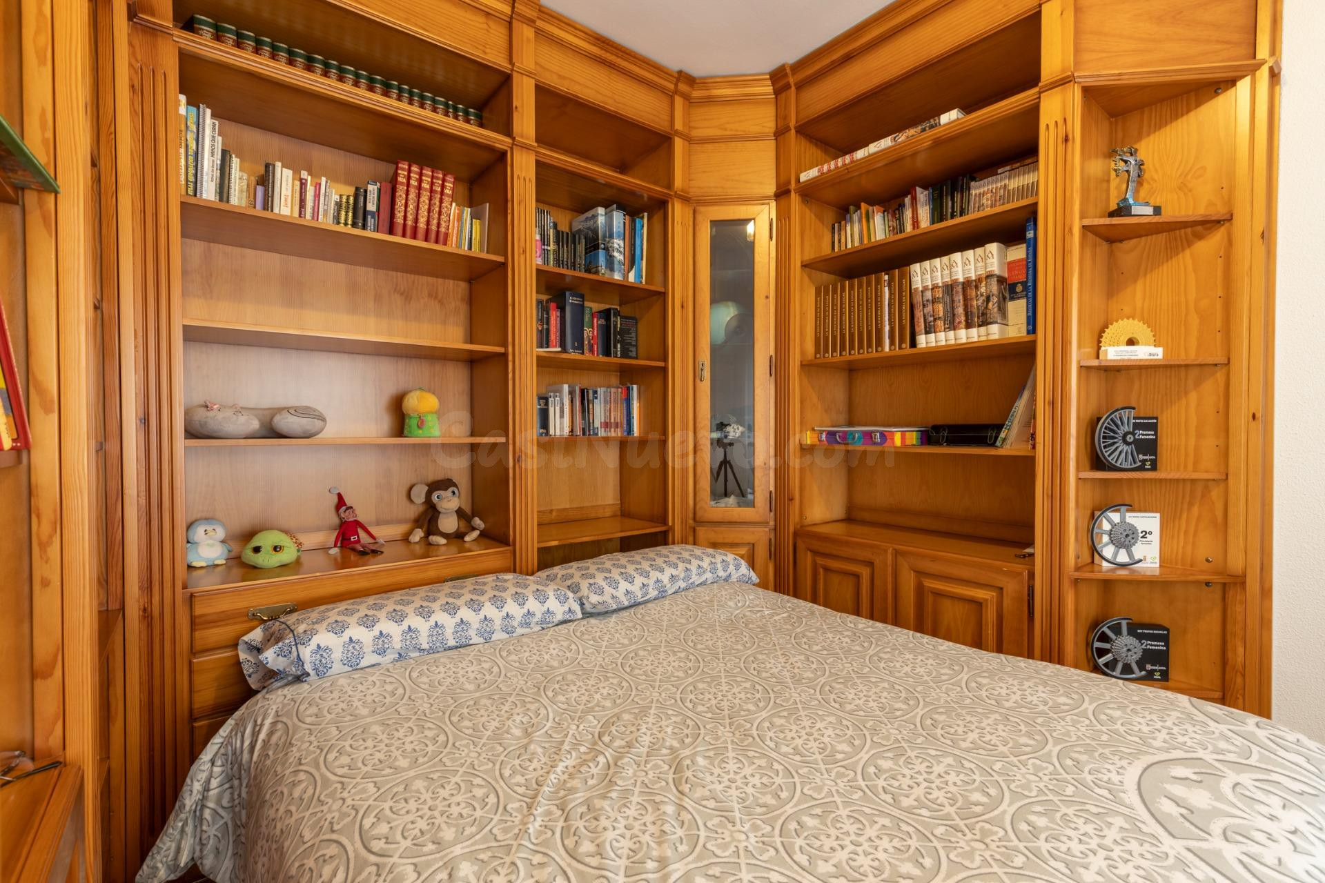 Gran vivienda con parcela de casi 900 m2 en Urbanización Los - foto 36