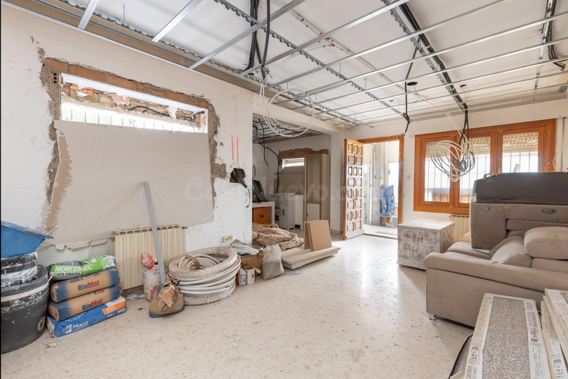 Gran vivienda con parcela de casi 900 m2 en Urbanización Los - foto 43