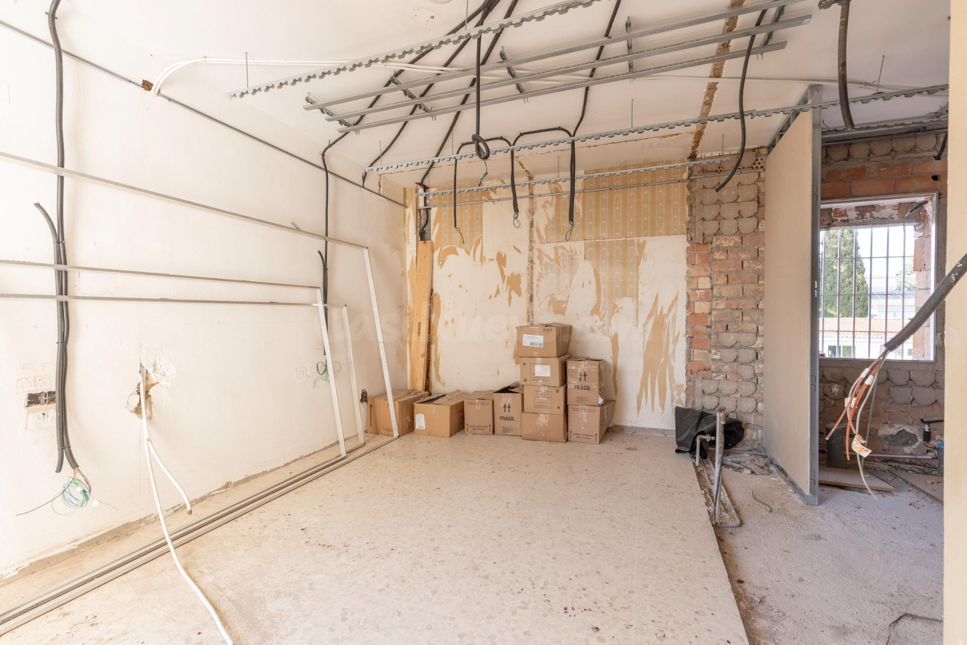 Gran vivienda con parcela de casi 900 m2 en Urbanización Los - foto 47