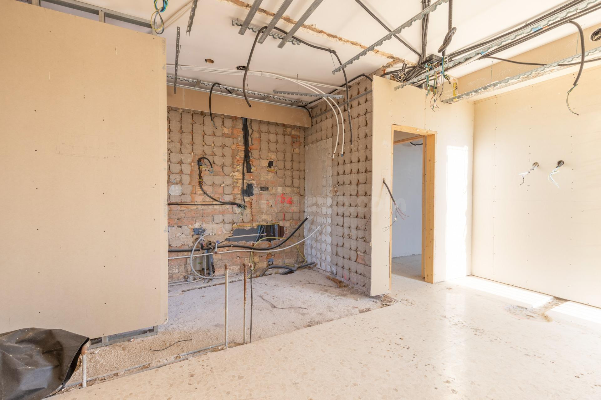 Gran vivienda con parcela de casi 900 m2 en Urbanización Los - foto 49