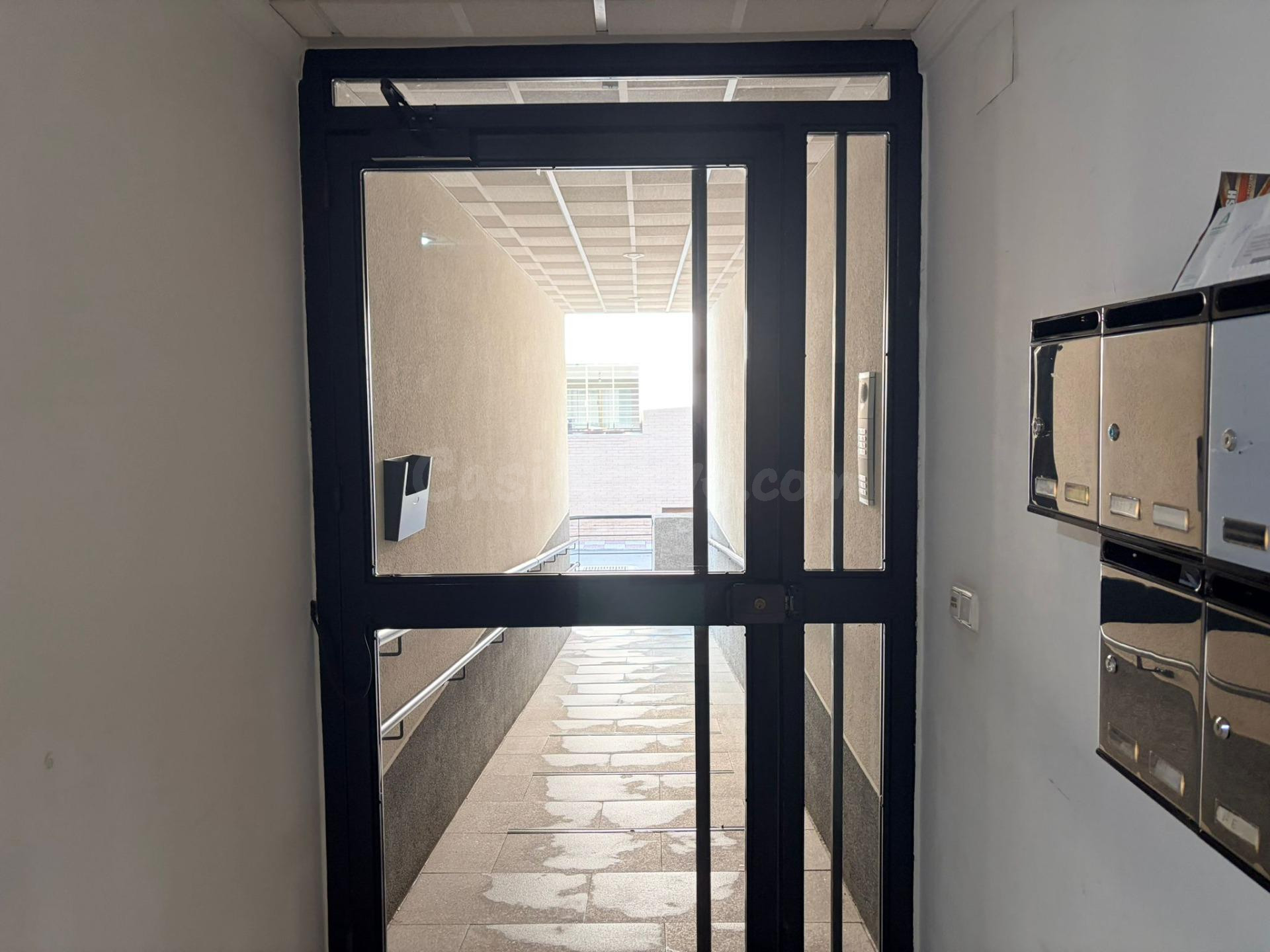 piso de 2 dormitorios y gran patio en zona de la ermita - foto 21