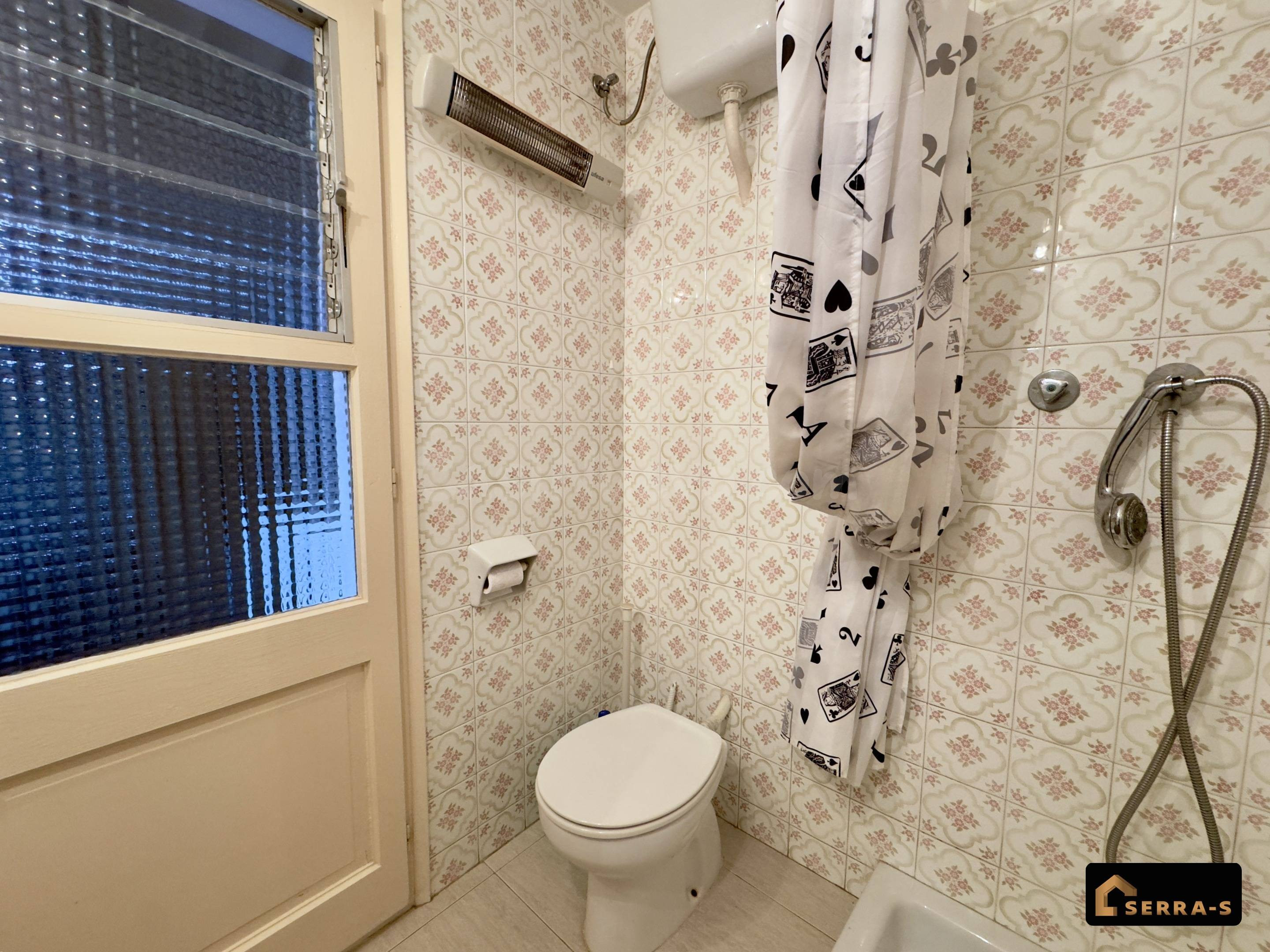 CASA DE PUEBLO CON GRAN POTENCIAL A POCOS PASOS DEL MAR EN Z - foto 18