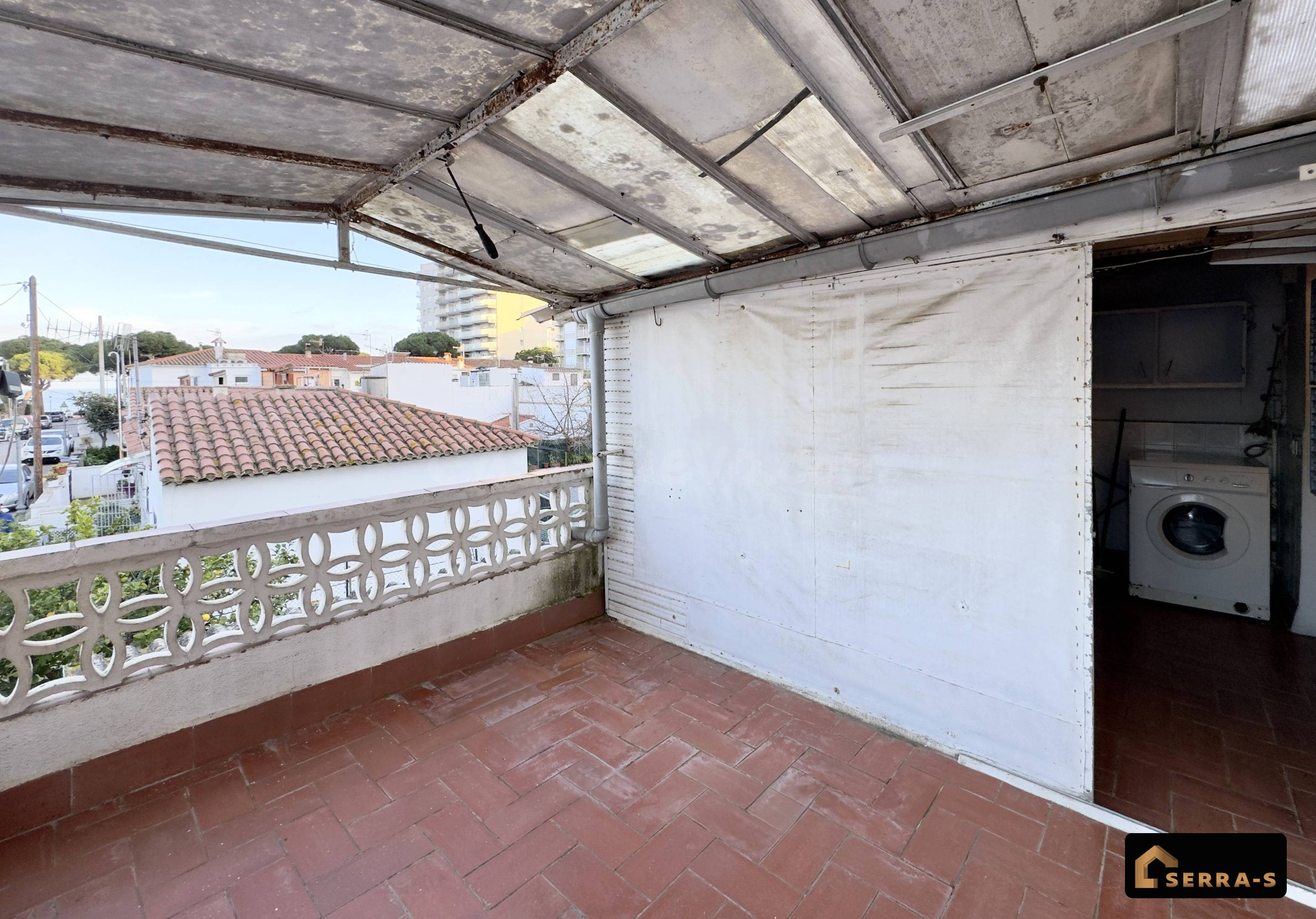 CASA DE PUEBLO CON GRAN POTENCIAL A POCOS PASOS DEL MAR EN Z - foto 21