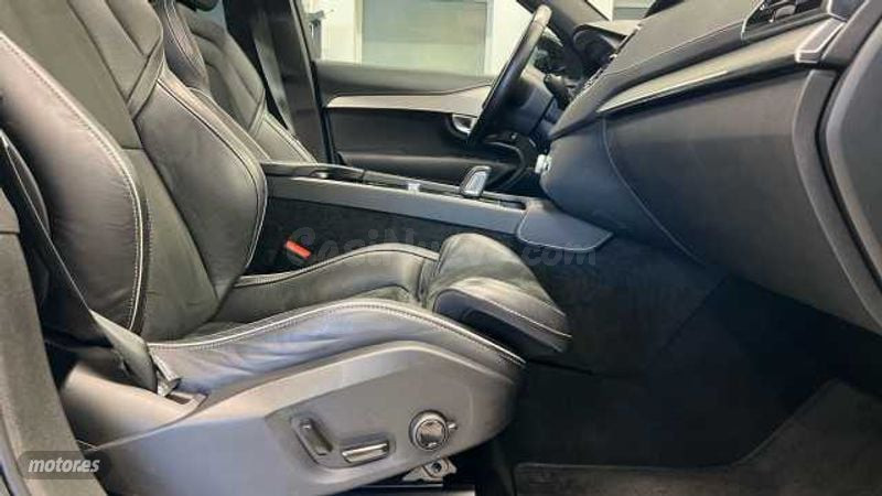 Volvo XC 90 - foto 8