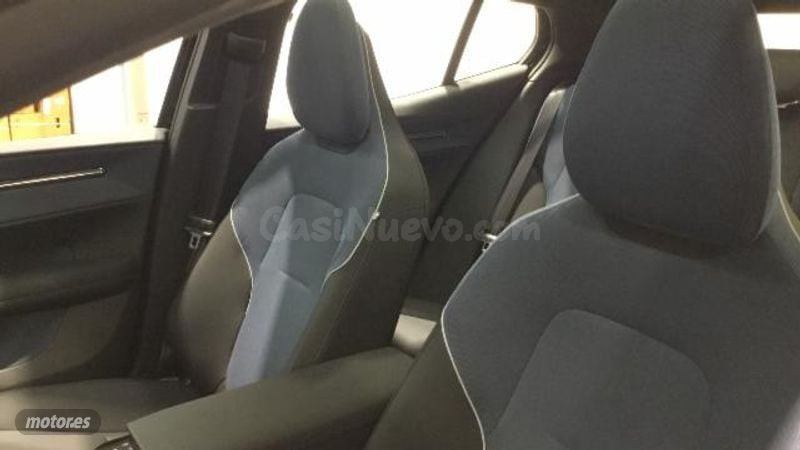 Volvo EX30 - foto 11