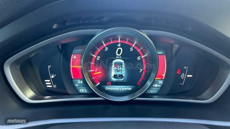 Volvo V 40 - foto 11