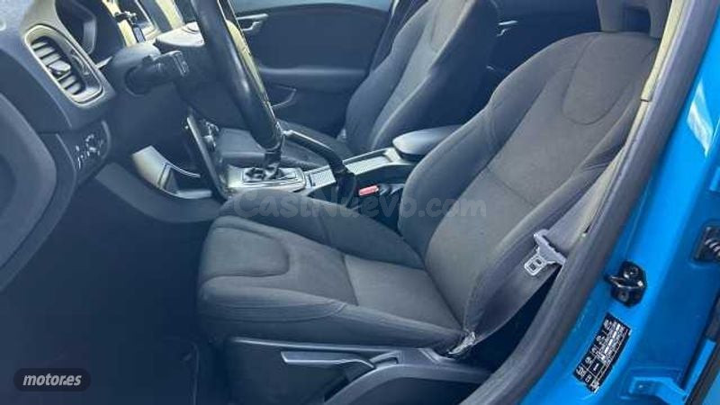 Volvo V 40 - foto 21