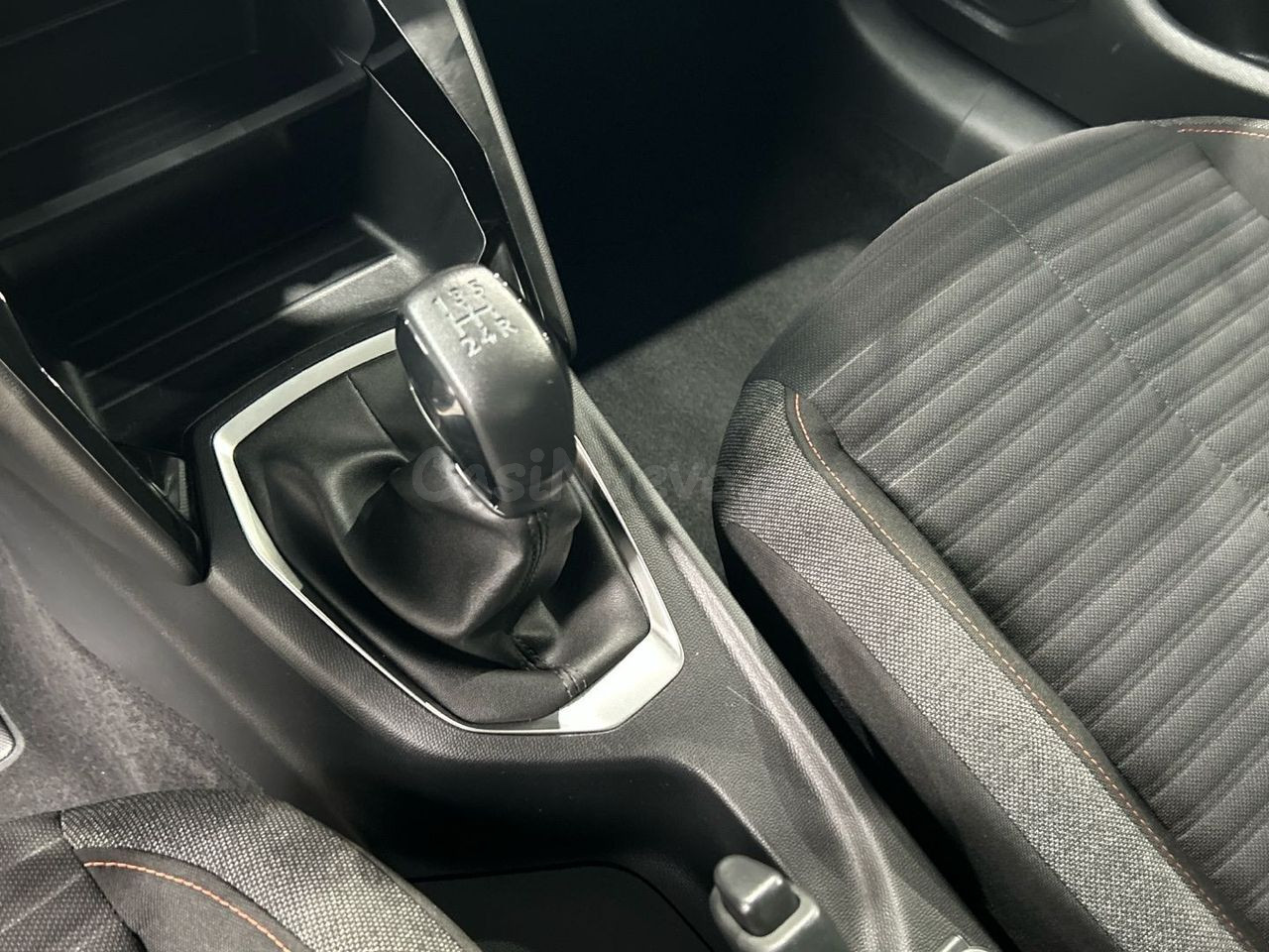 Peugeot 208 PureTech 75 S&S Active Pack 55 kW (75 CV) - foto 14