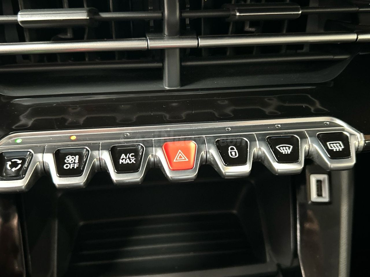 Peugeot 208 PureTech 75 S&S Active Pack 55 kW (75 CV) - foto 39