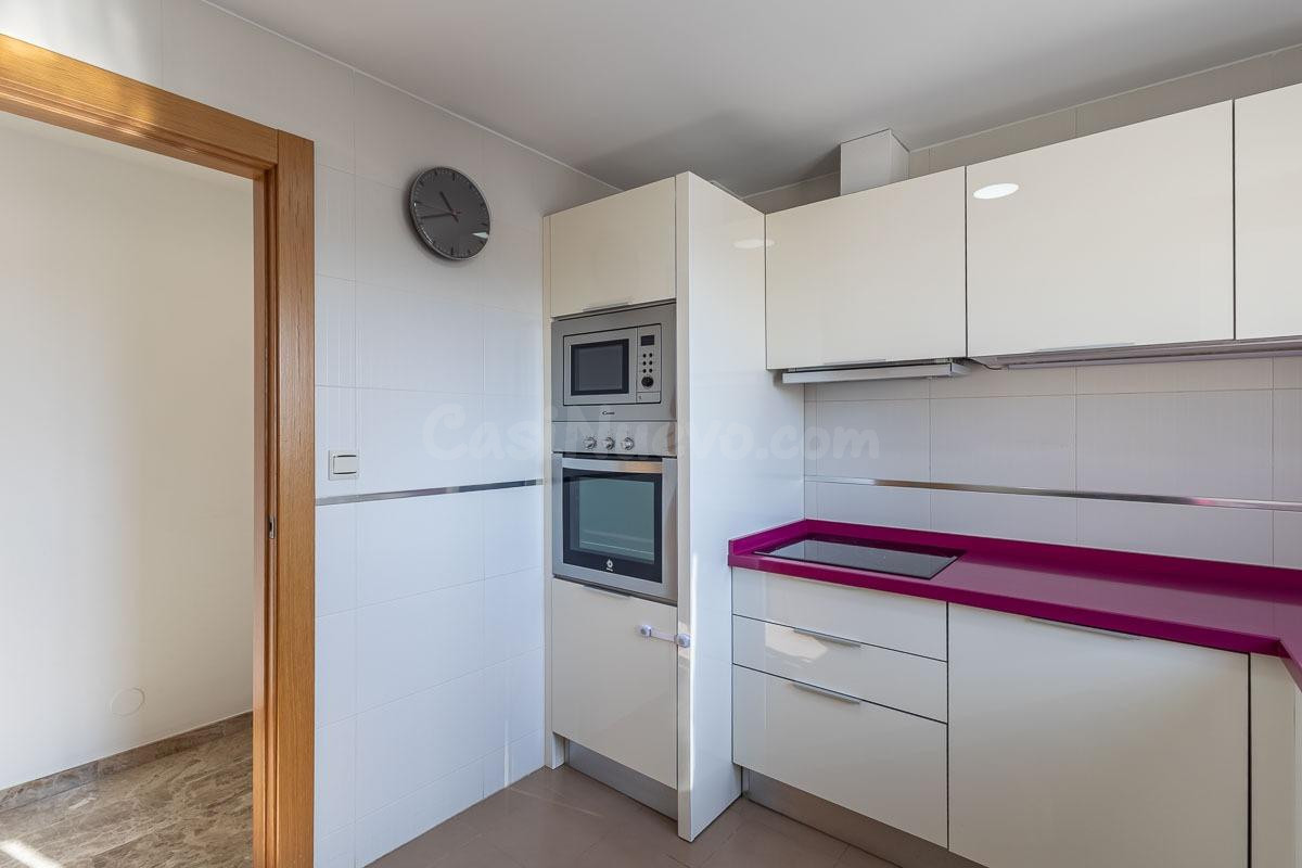 Increíble Ático Dúplex con garaje, trastero y una magnífica  - foto 7