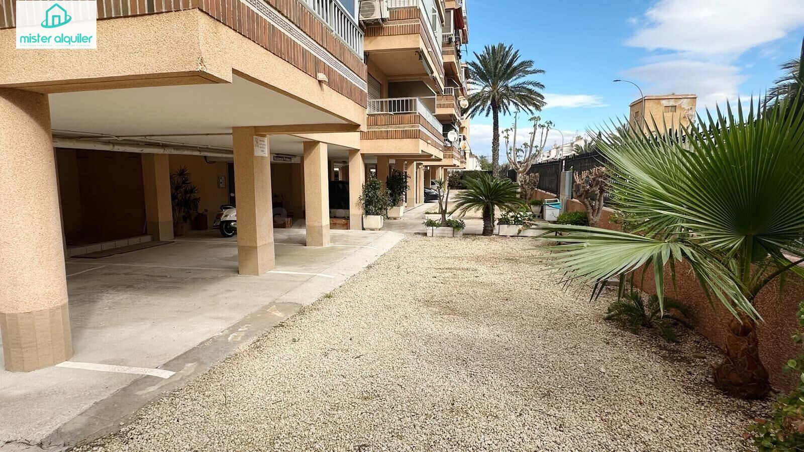 VIVIENDA EN SANTA POLA EN UNA ZONA TRANQUILA Y AGRADABLE PAR - foto 27
