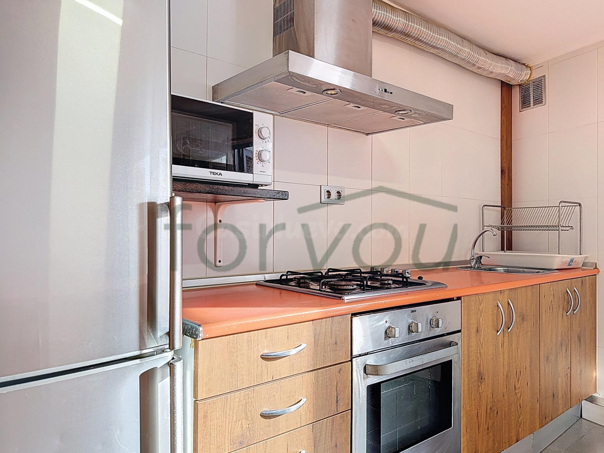 Un piso luminoso con balcón y vistas abiertas en Azkoitia - foto 8