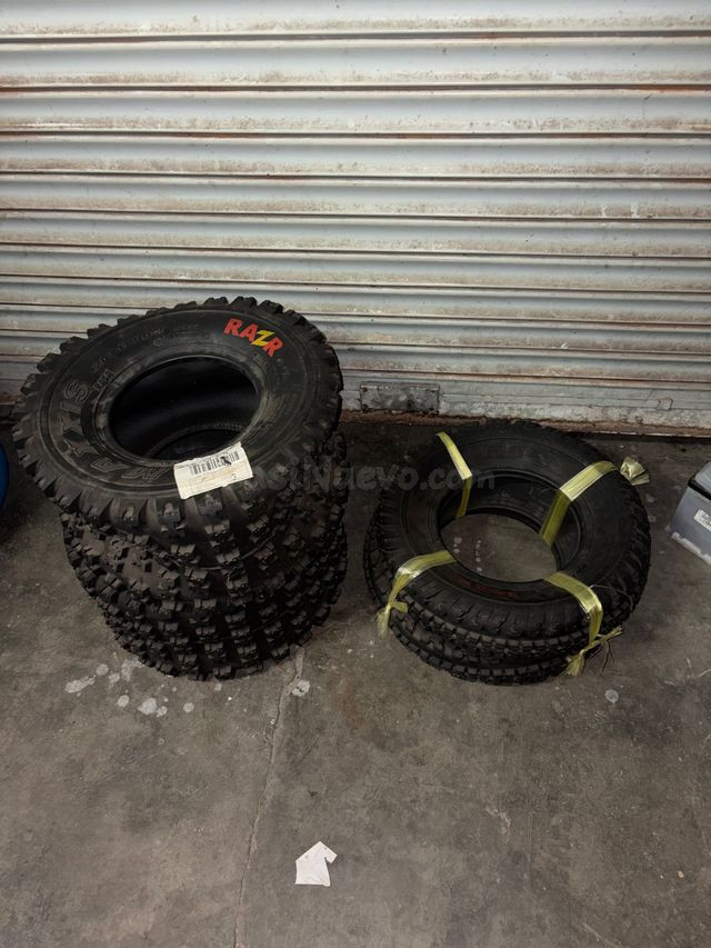 Neumáticos Maxxis Razr Nuevos