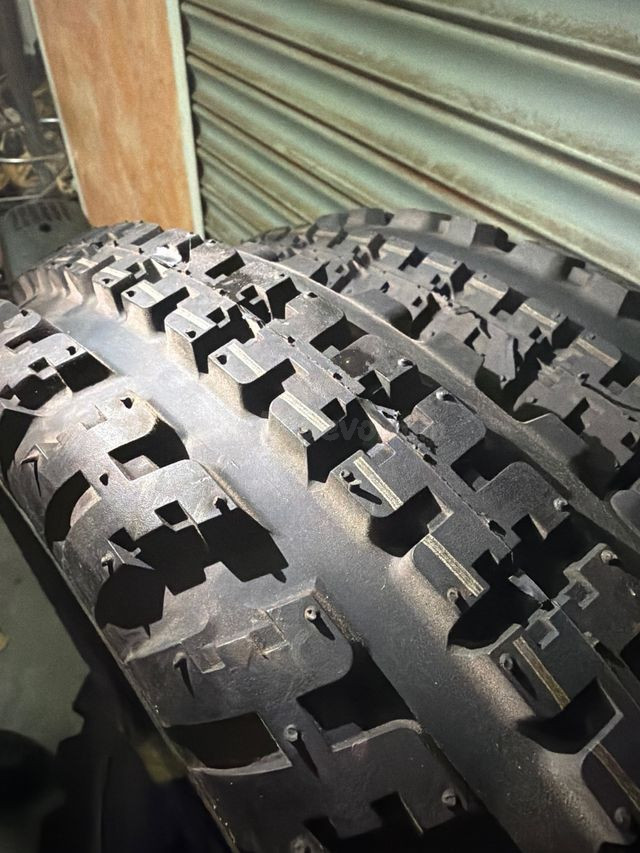 Neumáticos Maxxis Razr Nuevos - foto 5