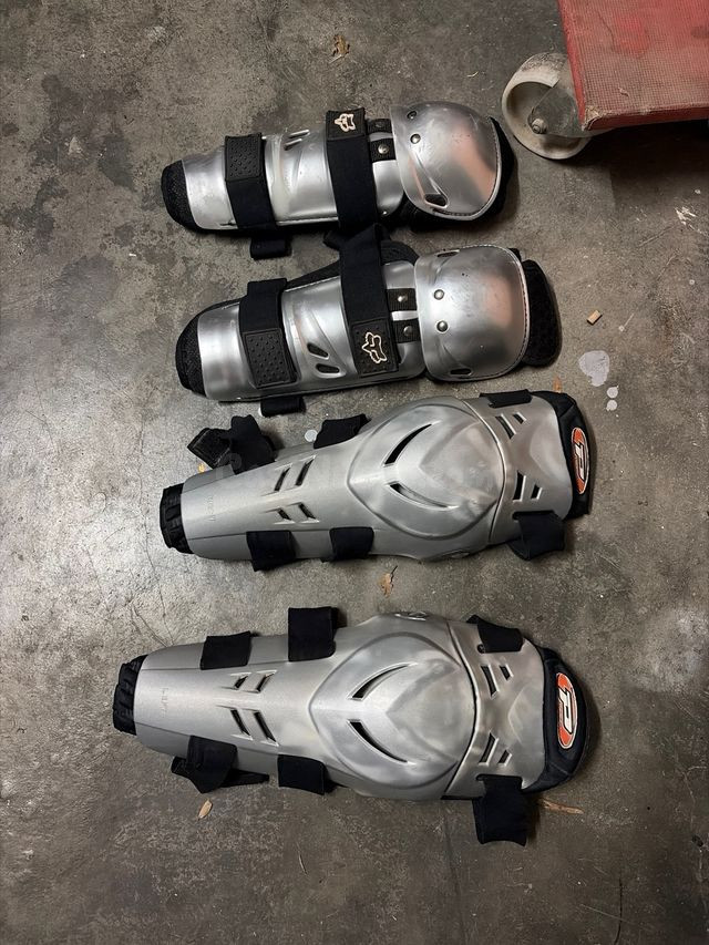 Rodilleras Fox y Progrip articuladas - foto 2