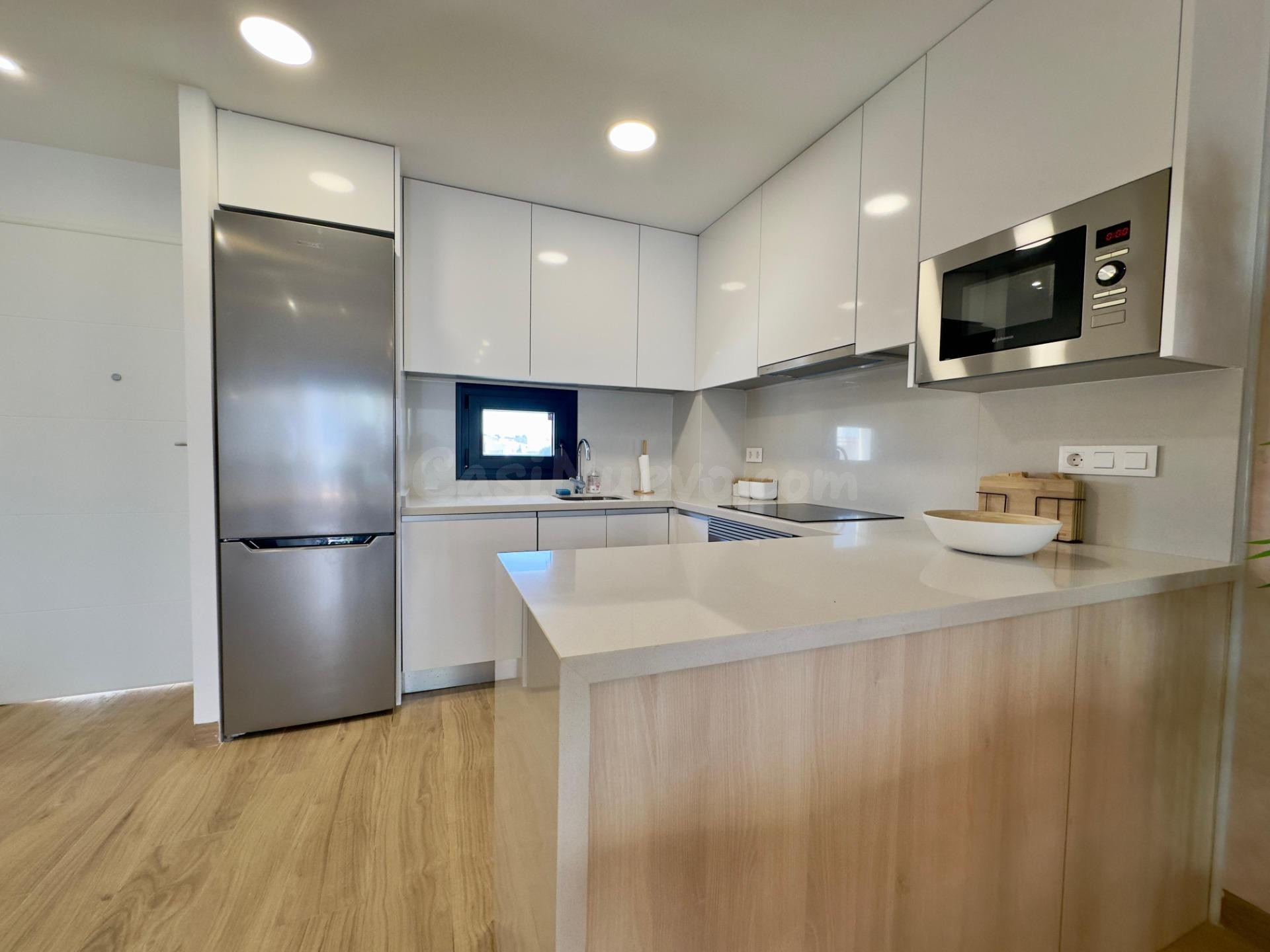 BUNGALOW DE 2 DORMITORIOS Y 2 BAÑOS EN LOS BALCONES, TORREVI