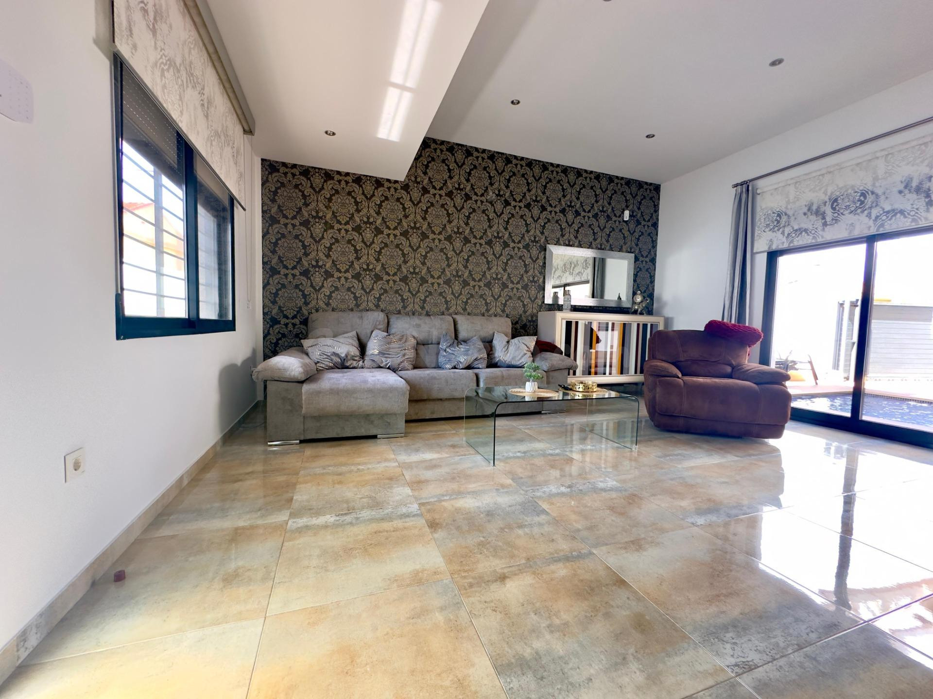 VILLA EN PILAR DE HORADADA DE 4 DORMITORIOS 2 BAÑOS EN PILAR - foto 10