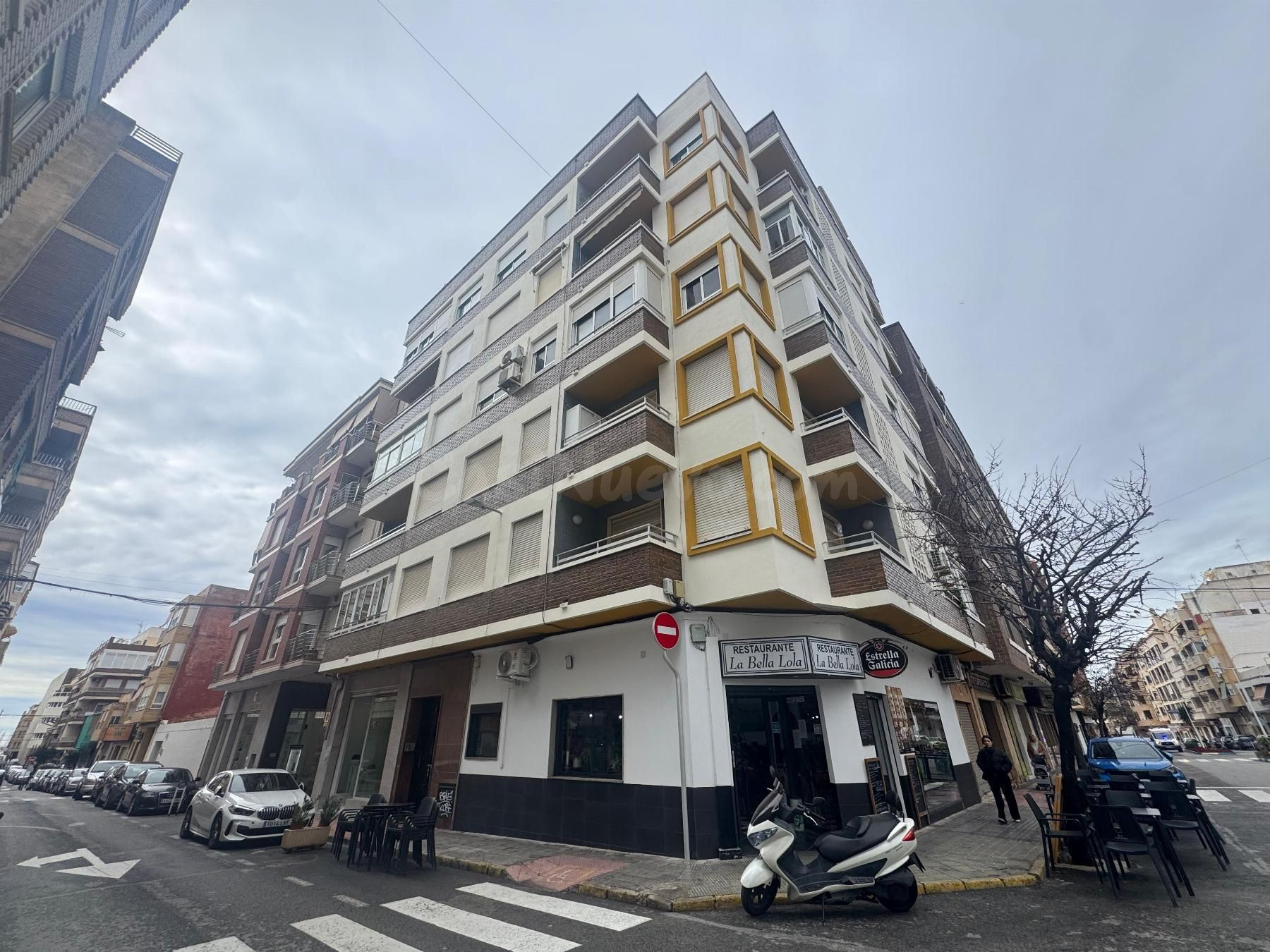 APARTAMENTO DE 3 DORMITORIOS 3 BAÑOS EN TORREVIEJA (CENTRO)