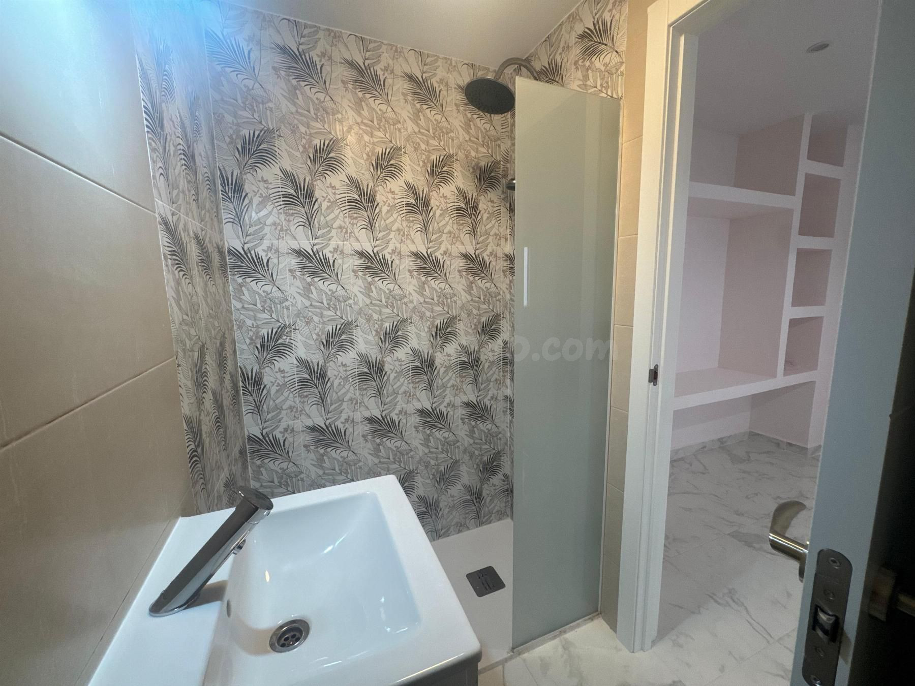 APARTAMENTO DE 3 DORMITORIOS 3 BAÑOS EN TORREVIEJA (CENTRO) - foto 19