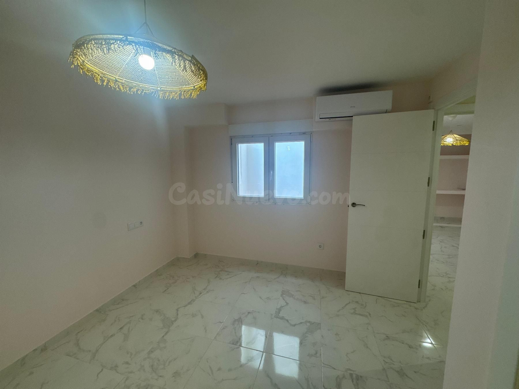 APARTAMENTO DE 3 DORMITORIOS 3 BAÑOS EN TORREVIEJA (CENTRO) - foto 22