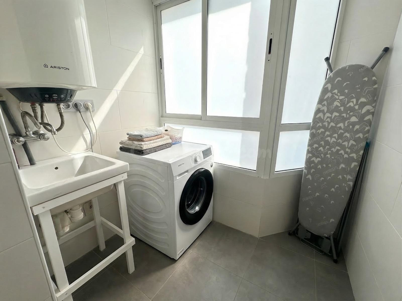 ✨ Piso en Torrevieja reformado, con vistas al mar y a pocos  - foto 25