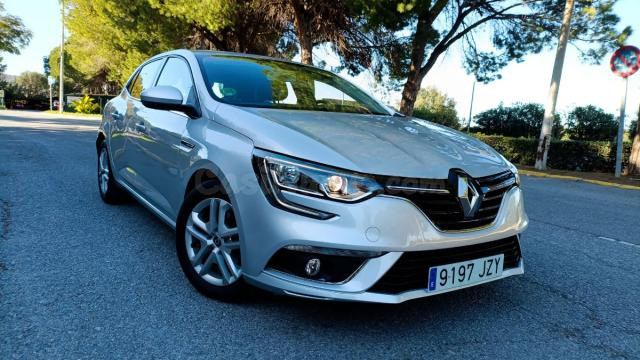 RENAULT - Mégane - Berlina Intens Energy TCe 74 kW
