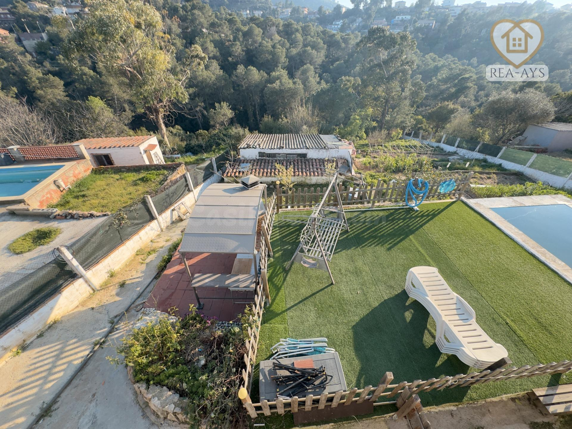 Casa con piscina y gran parcela en plena naturaleza - foto 4