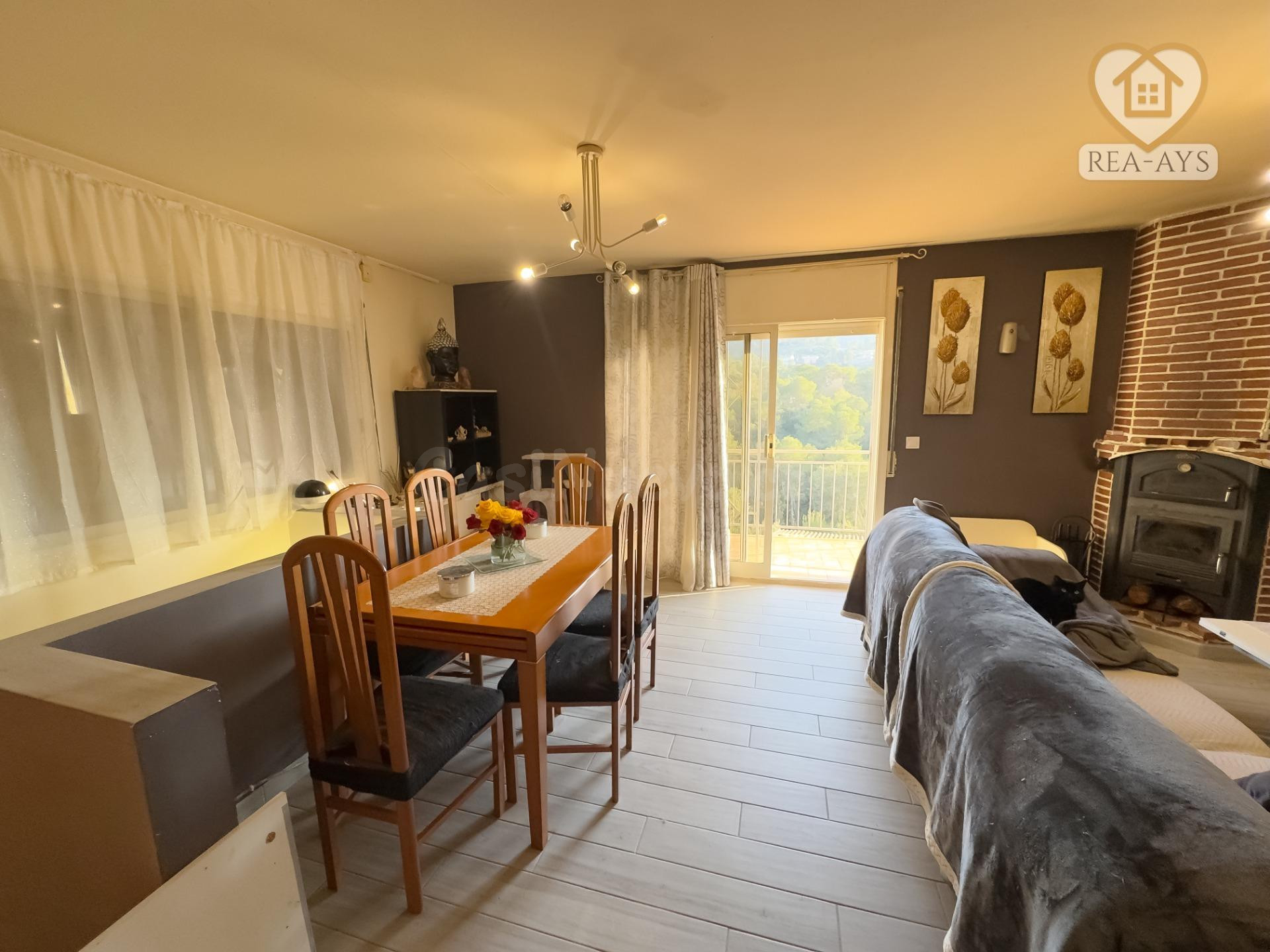 Casa con piscina y gran parcela en plena naturaleza - foto 9