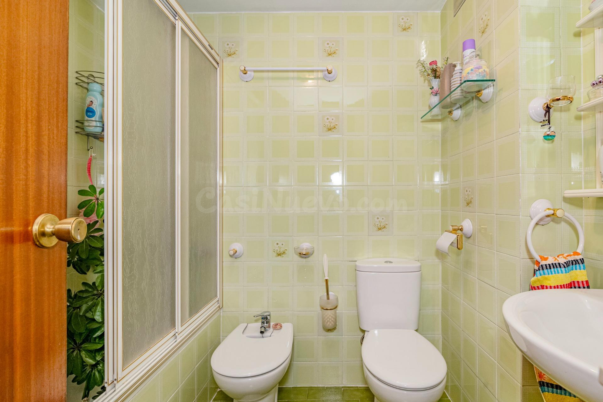 Piso en Ctra. Málaga en última planta con garaje y trastero - foto 22