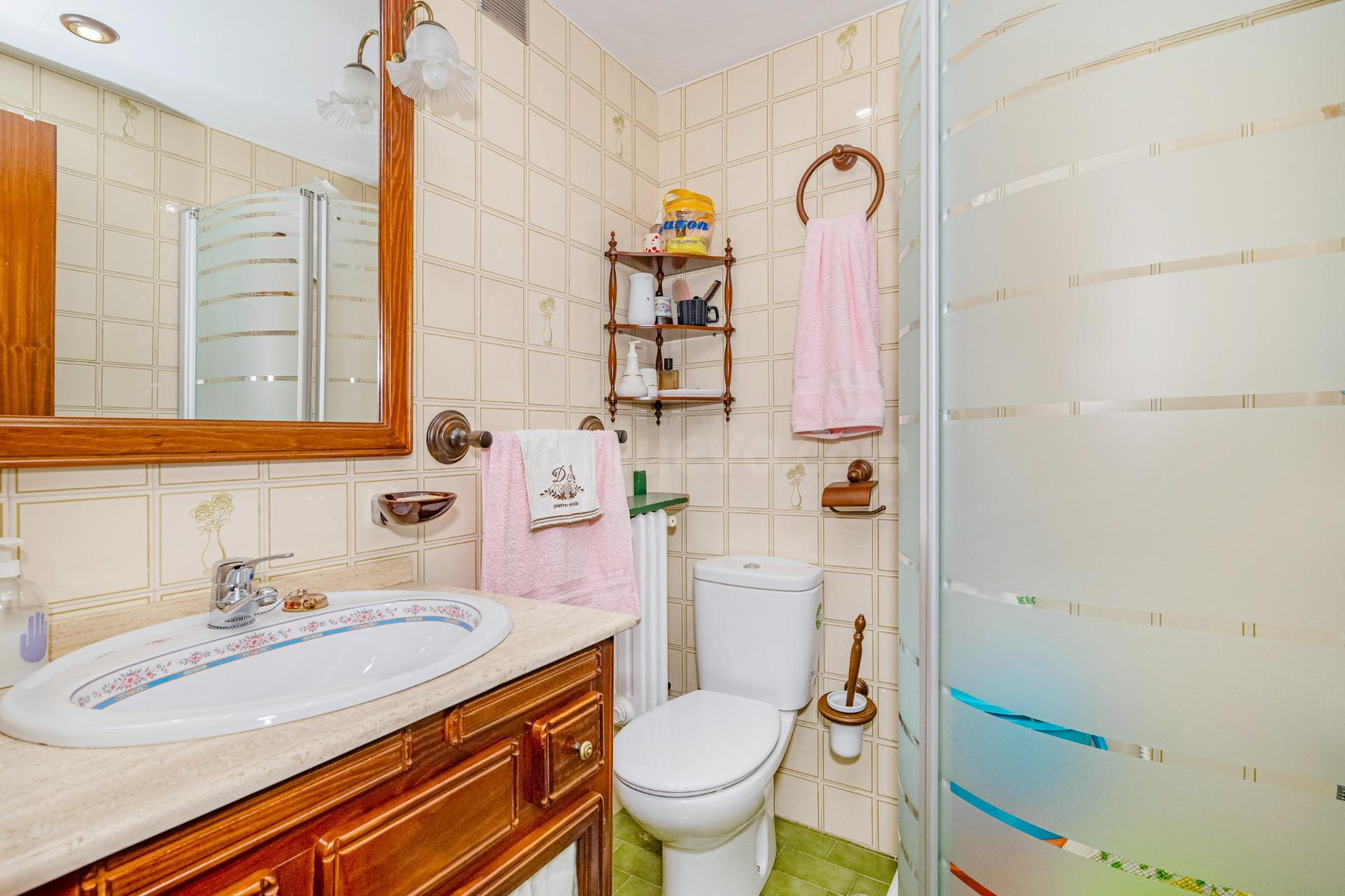 Piso en Ctra. Málaga en última planta con garaje y trastero - foto 26