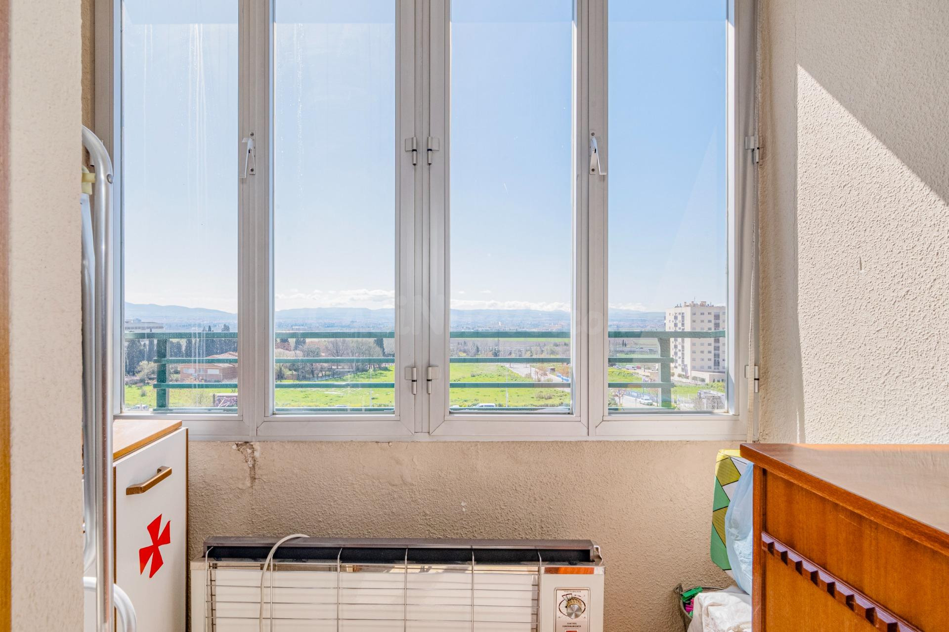 Piso en Ctra. Málaga en última planta con garaje y trastero - foto 30