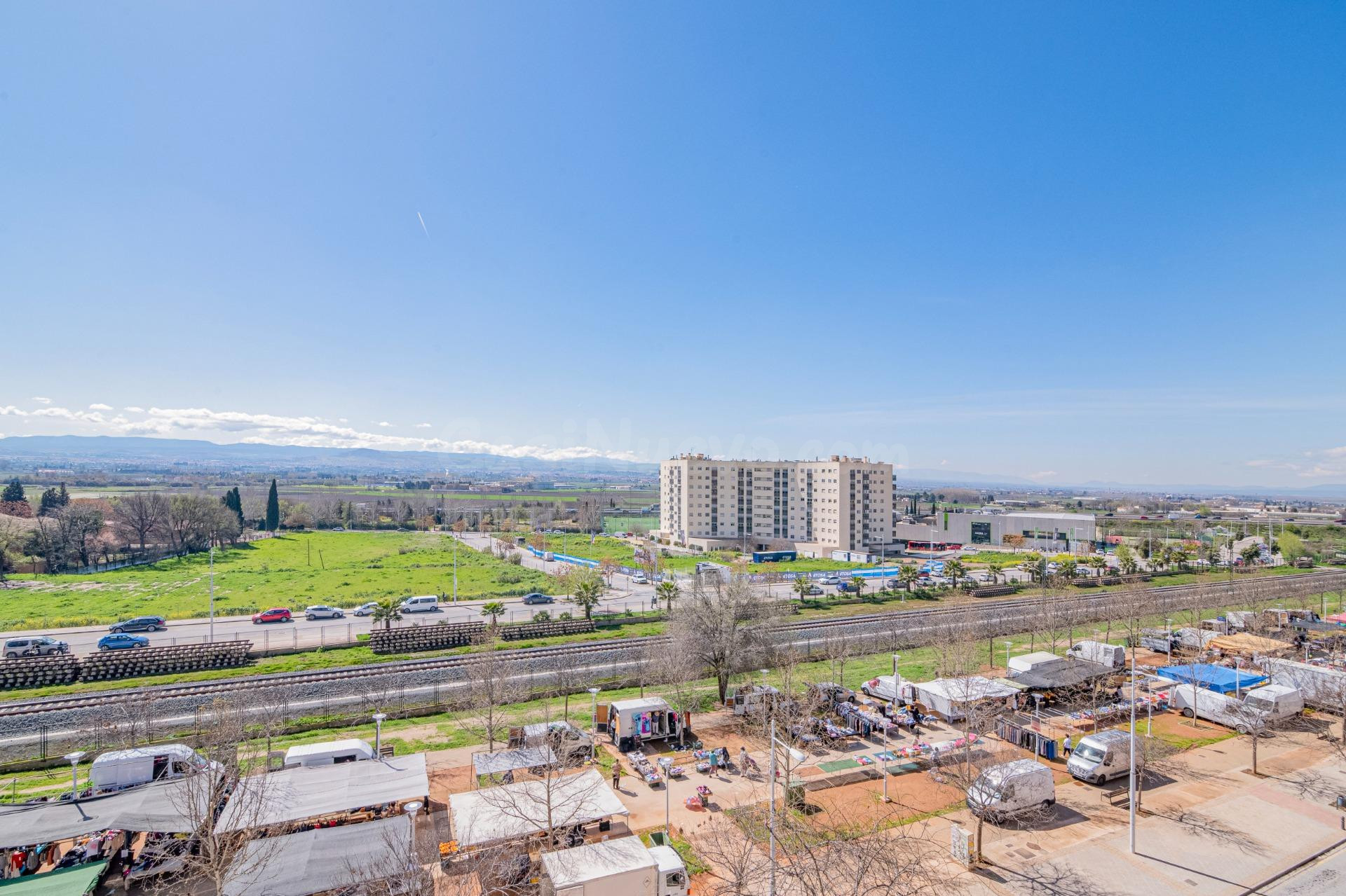 Piso en Ctra. Málaga en última planta con garaje y trastero - foto 31