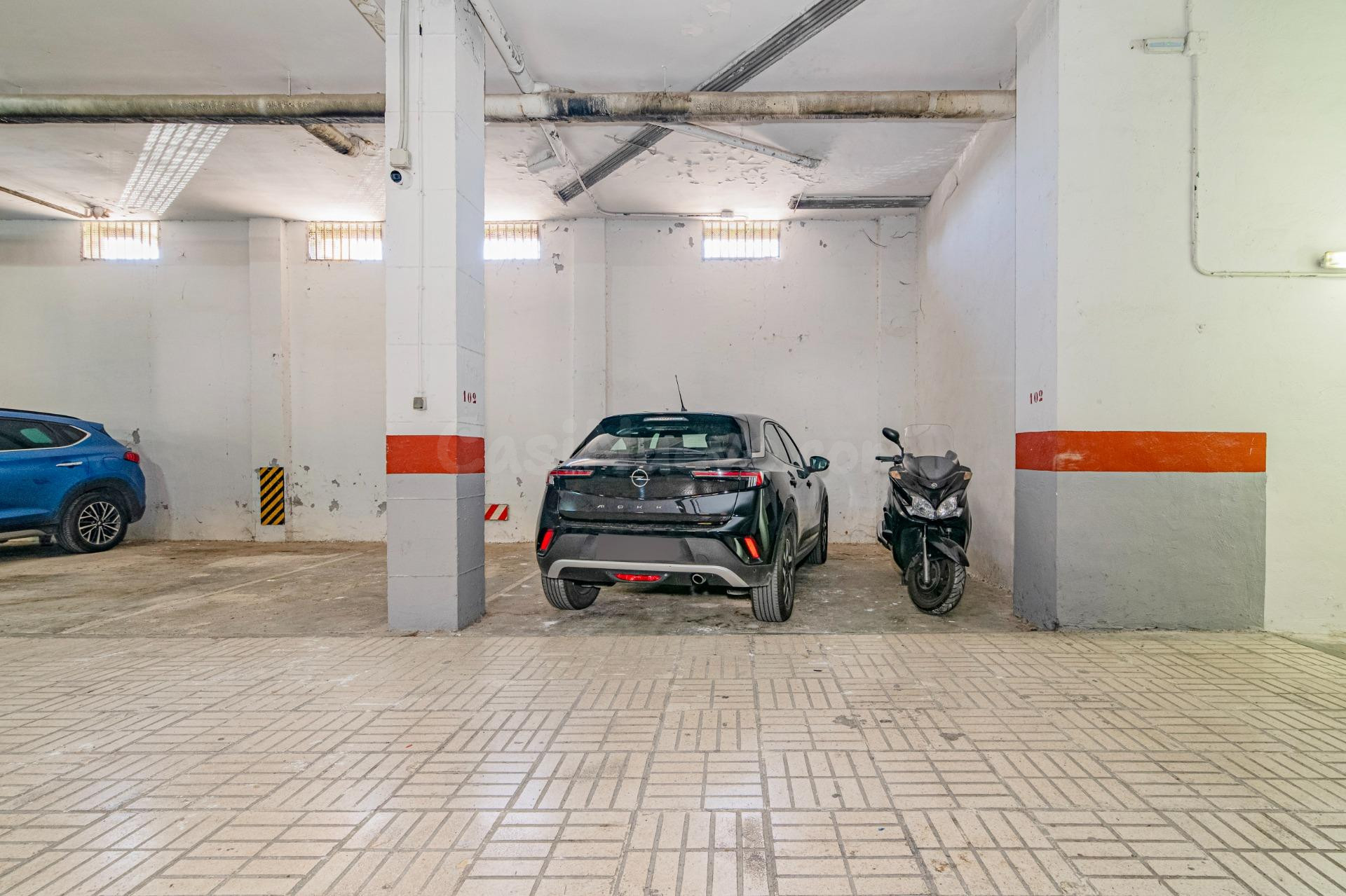 Piso en Ctra. Málaga en última planta con garaje y trastero - foto 36